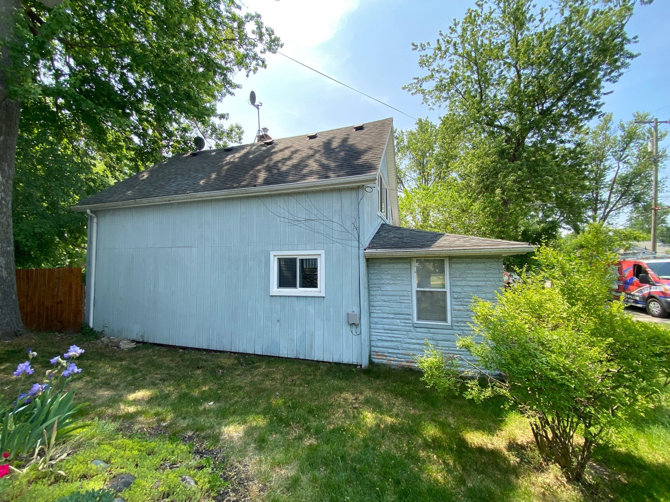 Siding Replacement using CertainTeed Restoration Classis D4 by 180 Contractors