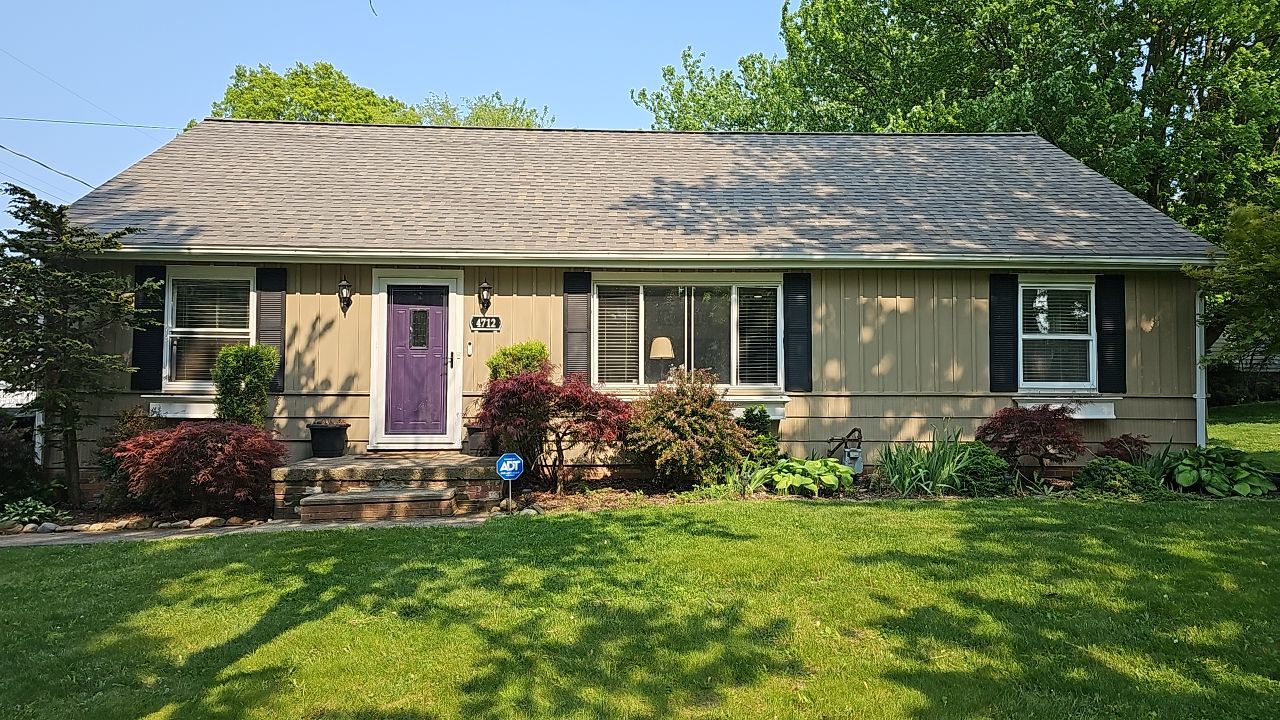 ATLAS PINNACLE COLOR: WEATHERED SHADOW by Eagle Eye Roofing