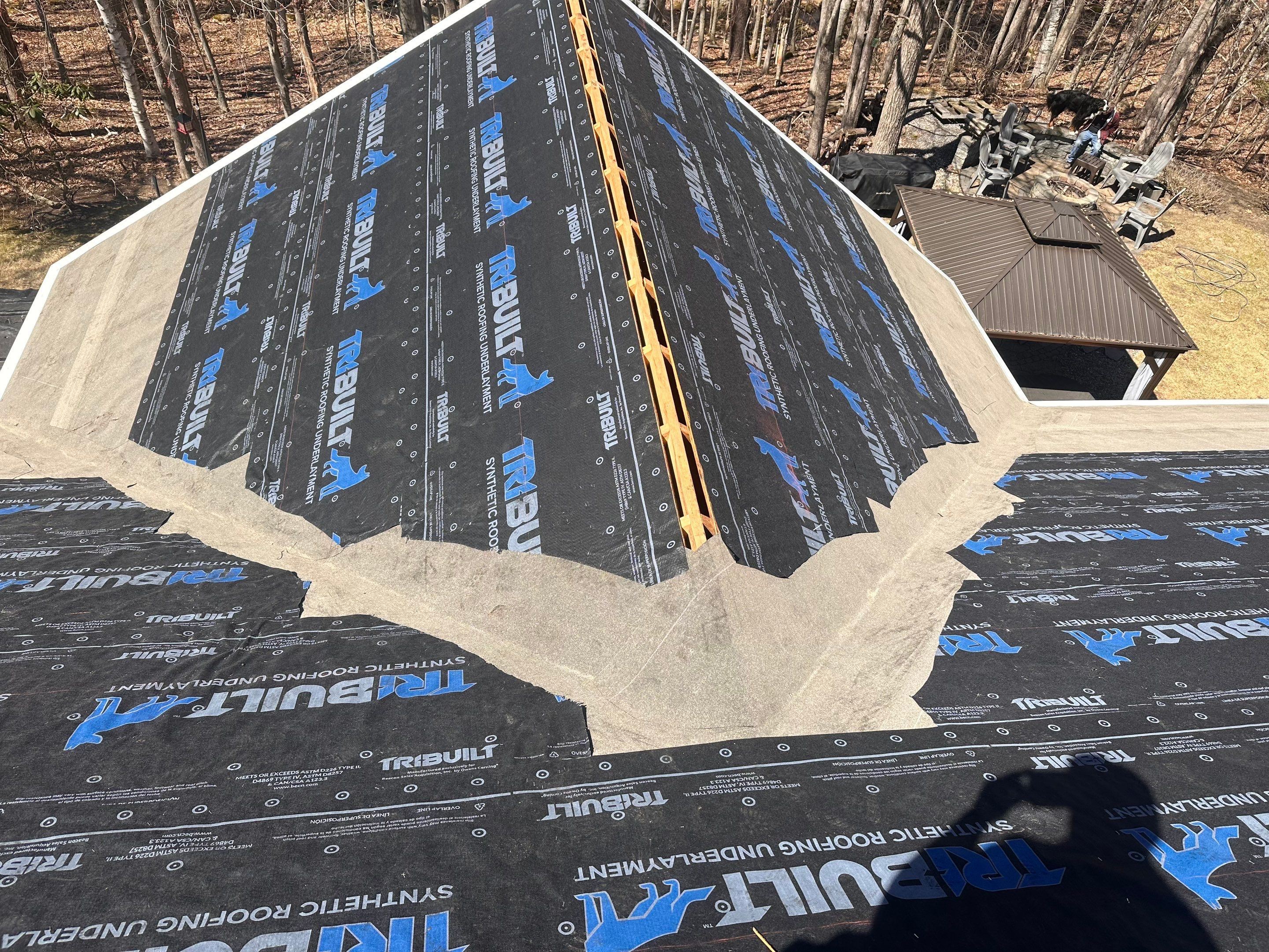 Vinyl Siding and Asphalt Roofing Replacement in Deerfield by Tall pine roofing