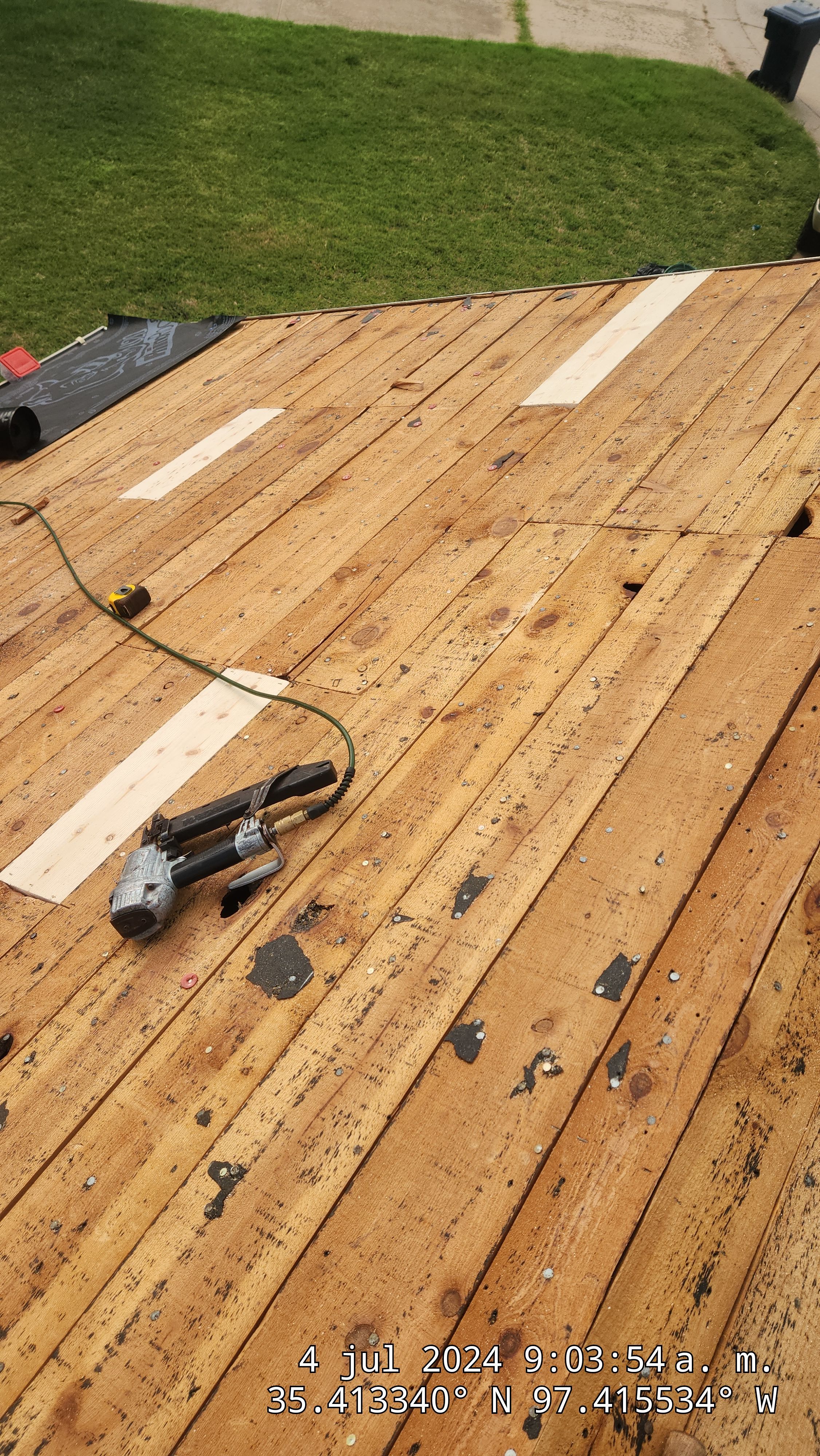 Roof Installation using Certainteed Landmark by Castillo Roofing