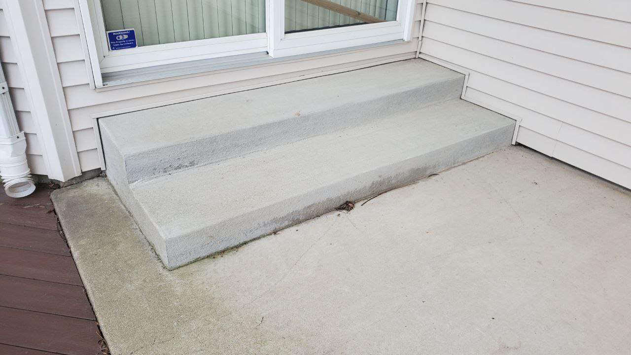 Shoreline Garage, Front Porch, & Back Porch Maroa by Loud Bros