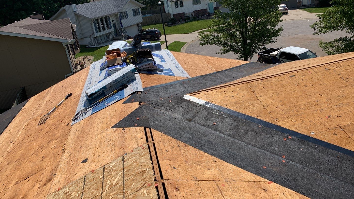 Malarkey Vista - Weathered Wood by White Castle Roofing