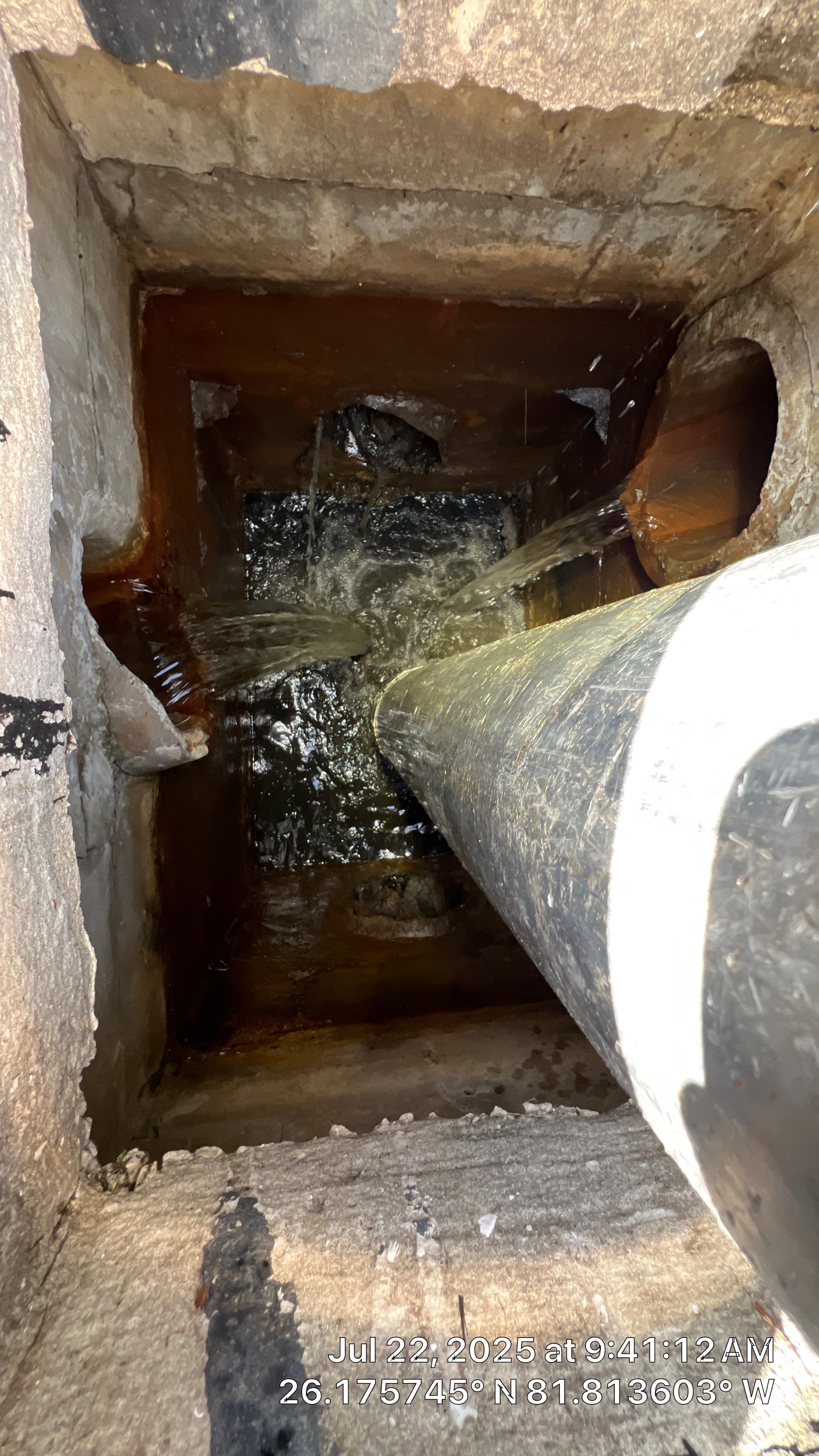 Naples Condo Complex Stormwater System Maintenance and Hurricane Cleanup by APS Power & Water