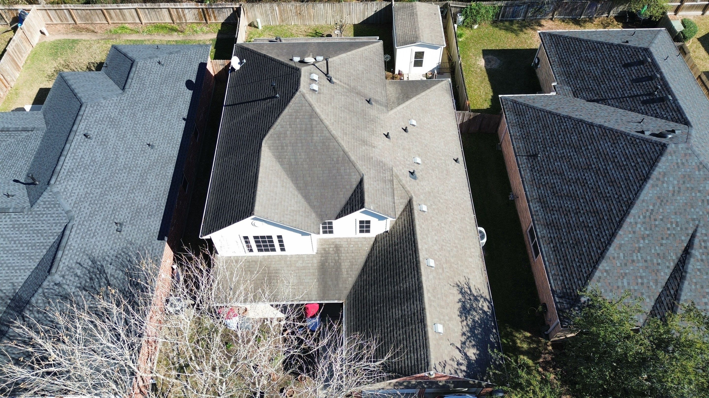 Kingwood Roof Installation using Atlas Pinnacle Pristine by Modern BYLT Roofing & Construction