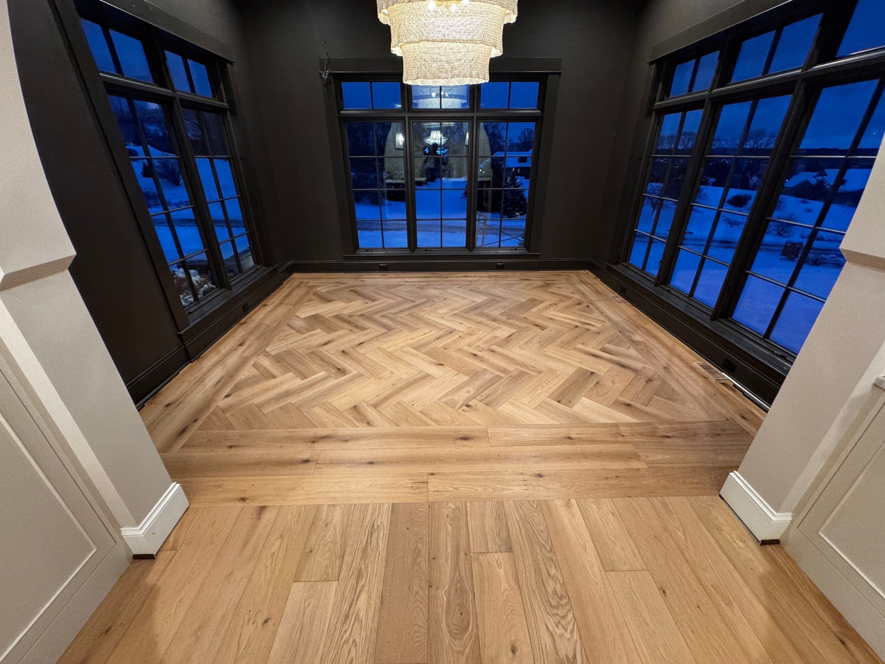 A DREAMY DEN & Matching Hardwoods for this New Build by RTBaldwin Hardwood Floors
