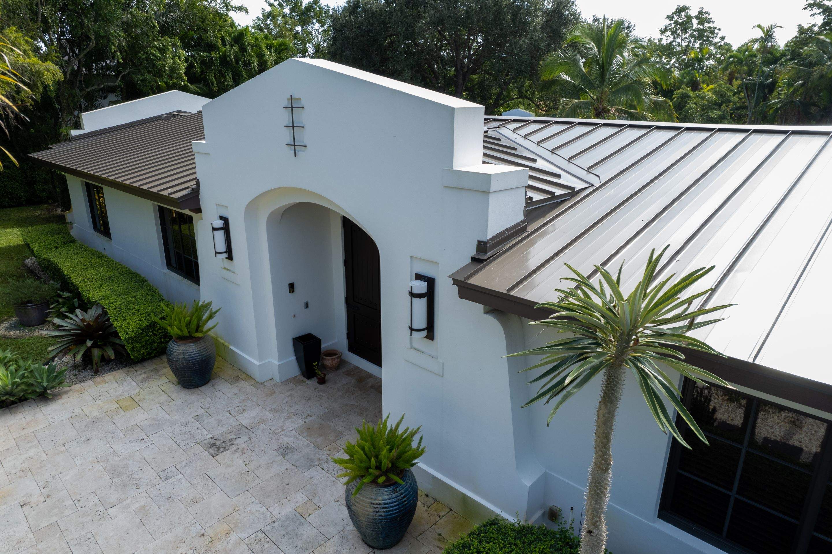 Metal Roof - Galvalume - Medium Bronze by Istueta Roofing