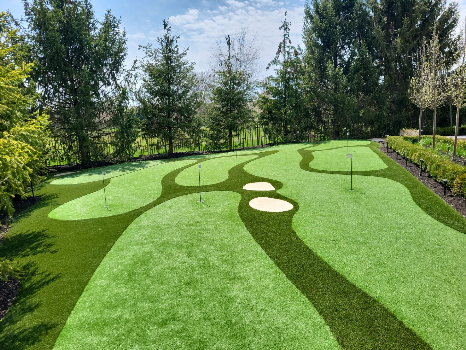 Backyard Putting Course in Delaware, OH by Southwest Greens Midwest