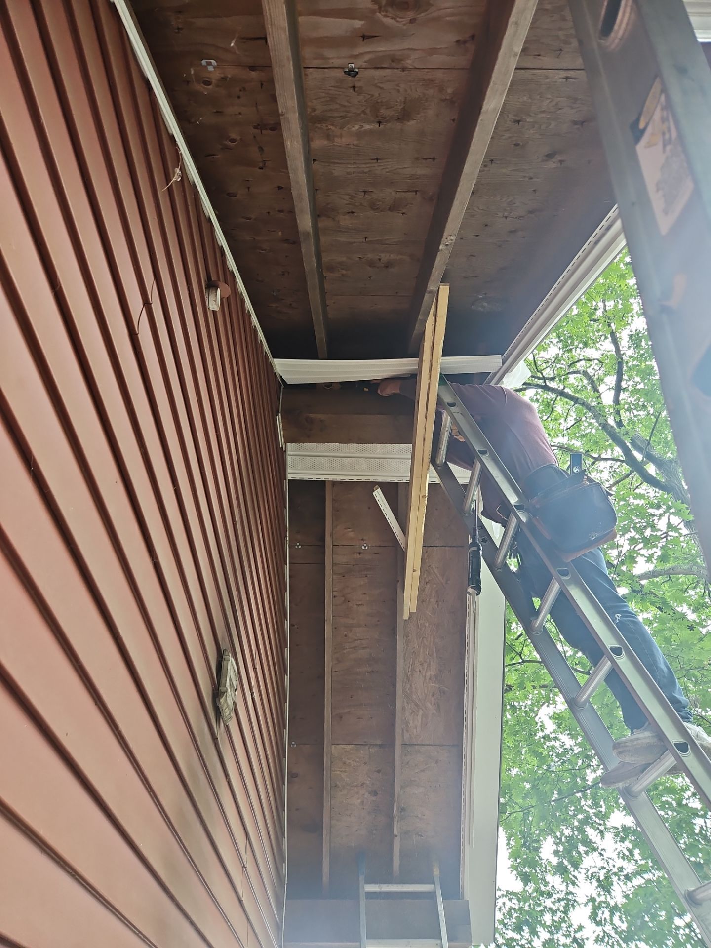 Leak Repair & Roof Wash – Groton, MA by Mighty Dog Roofing of Greater Middlesex County