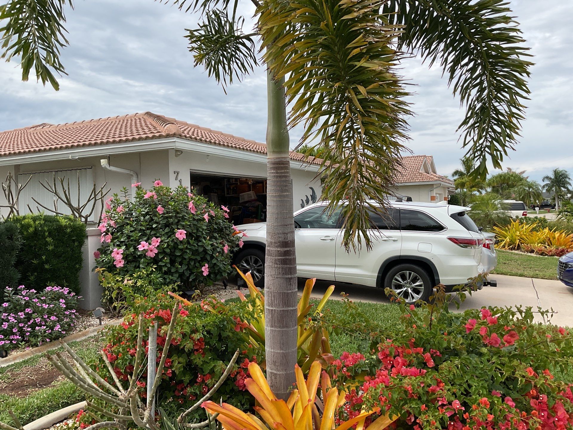 7-Inch Seamless Gutters for Punta Gorda FL by Gutter Professors