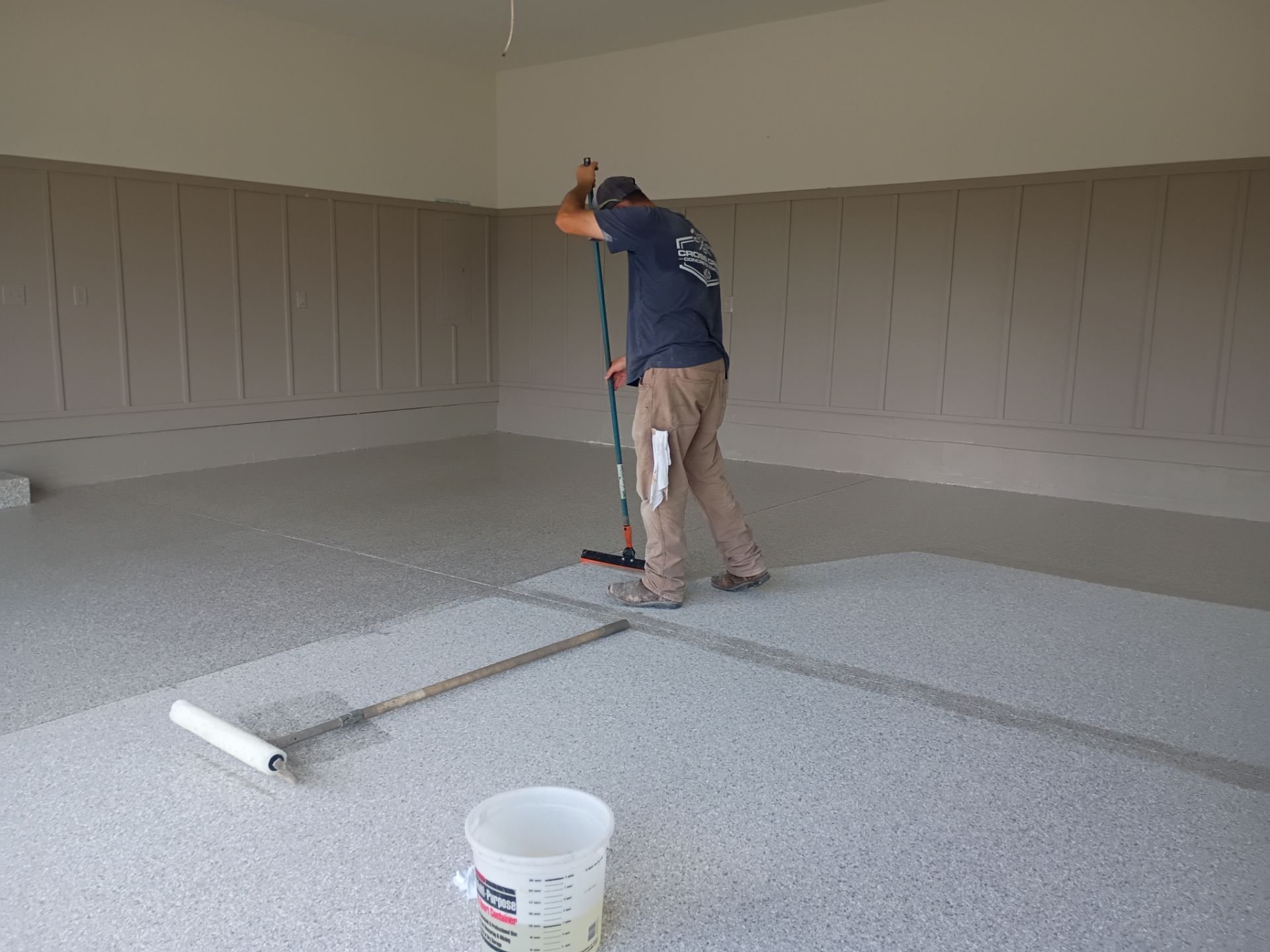 Garage in Mount Everest by Cross Creek Concrete Coatings