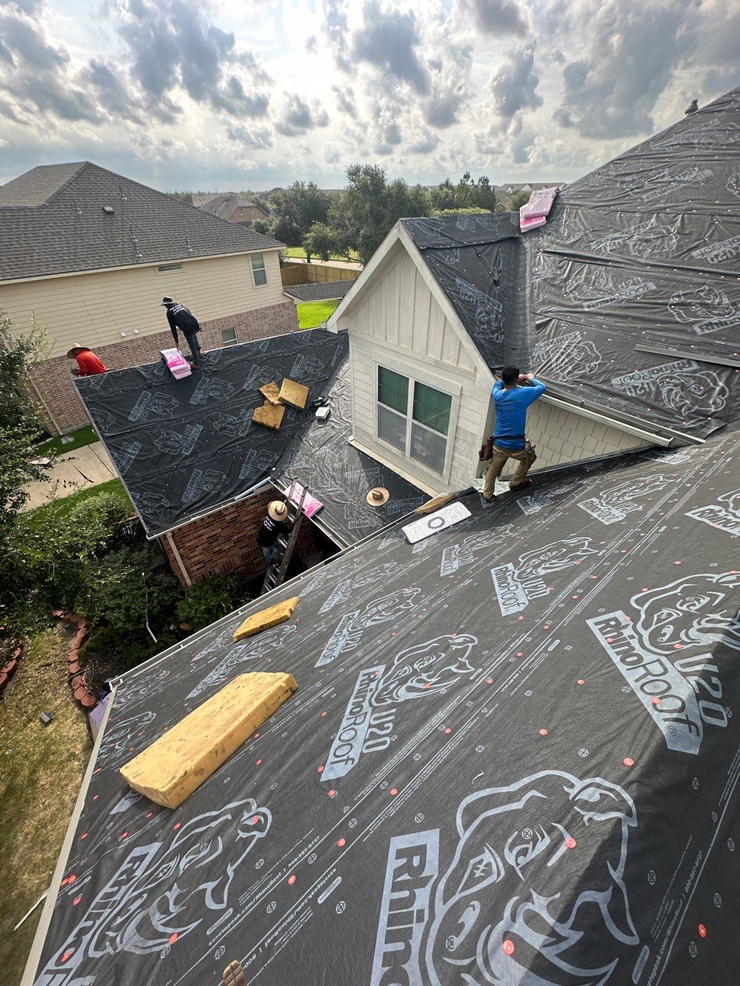 Residential Roofing Installation using Owen's Corning Duration (Lifetime) Shingles by Roof Repair Company