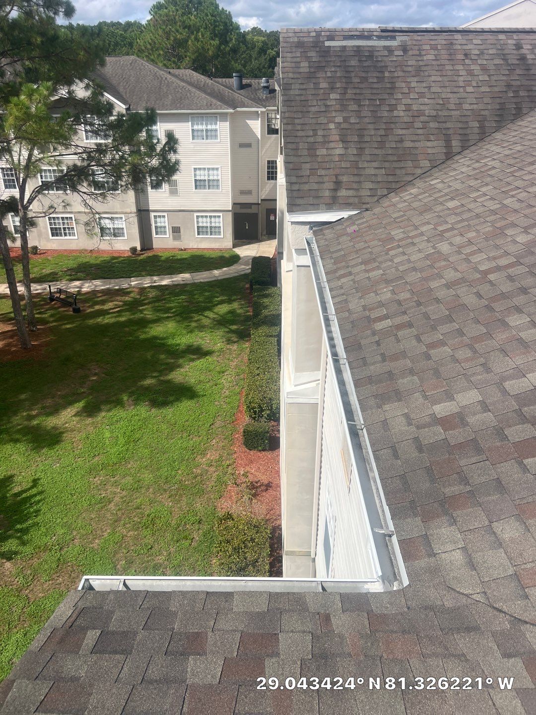 HOA gutter cleaning after photo.