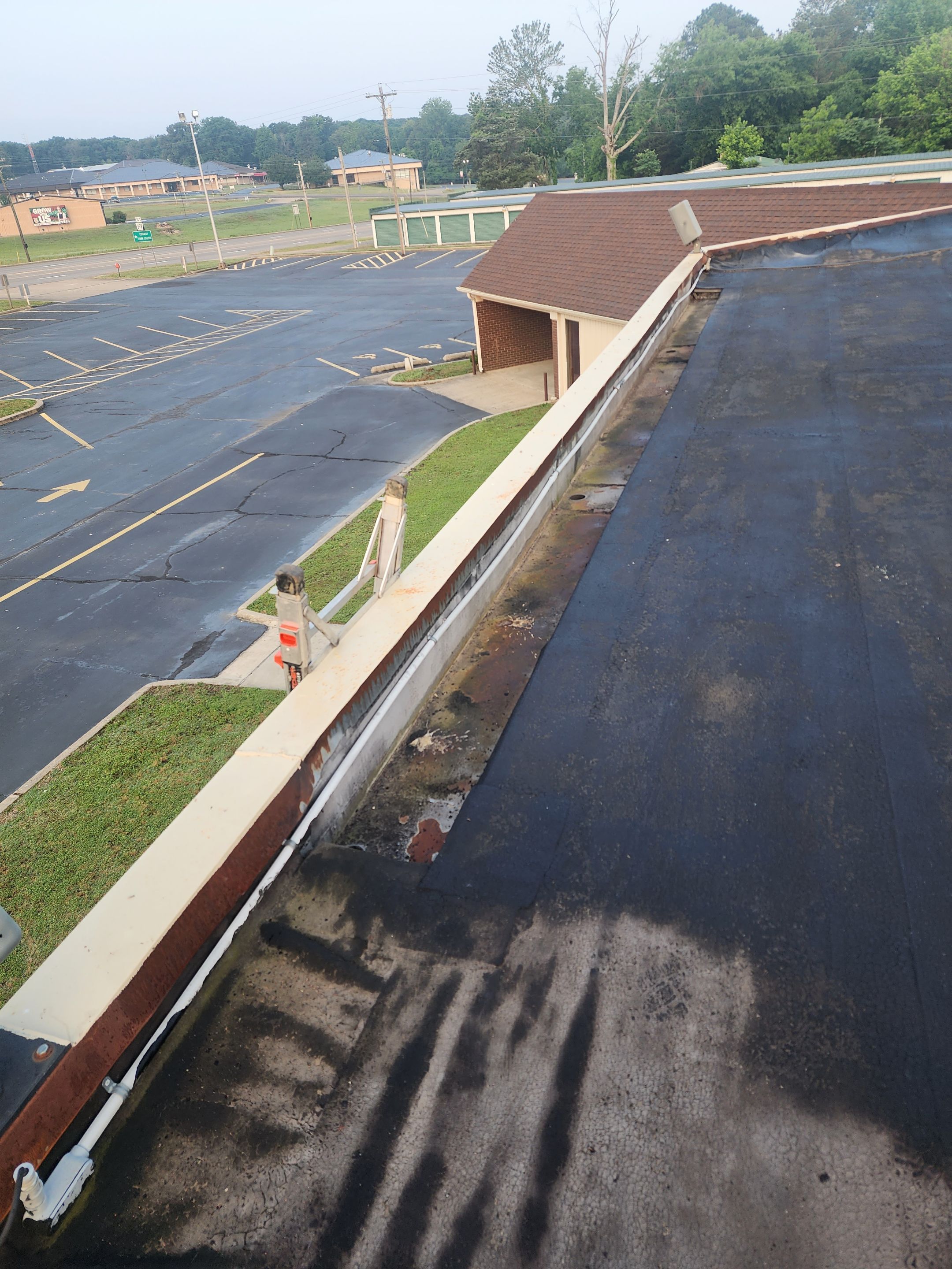 First Assembly of God, De Queen, Arkansas by Hostetler Roofing