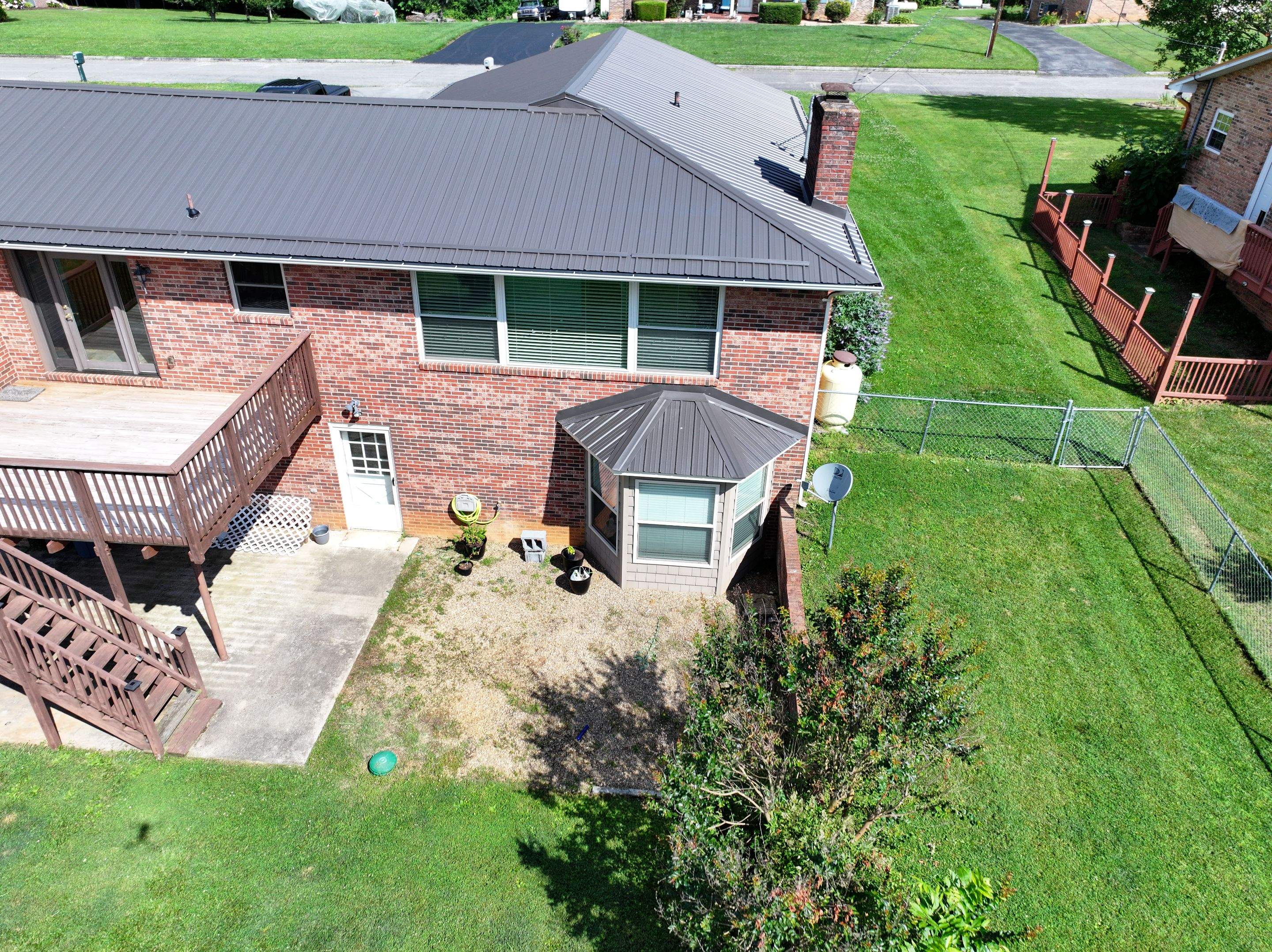 Maximoff Residence by Omnia Roofing