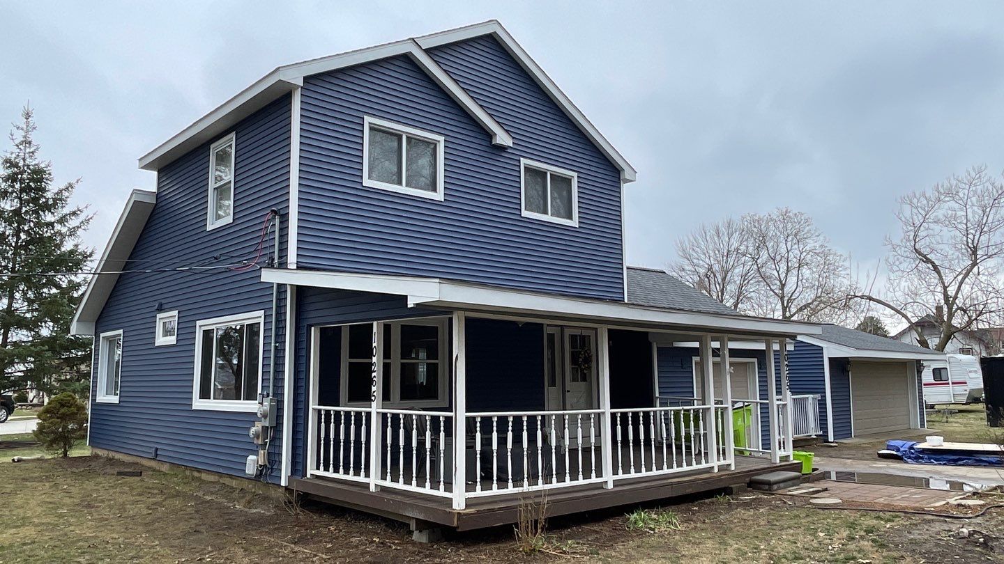 Siding Replacement using CertainTeed Restoration Classis D4 by 180 Contractors