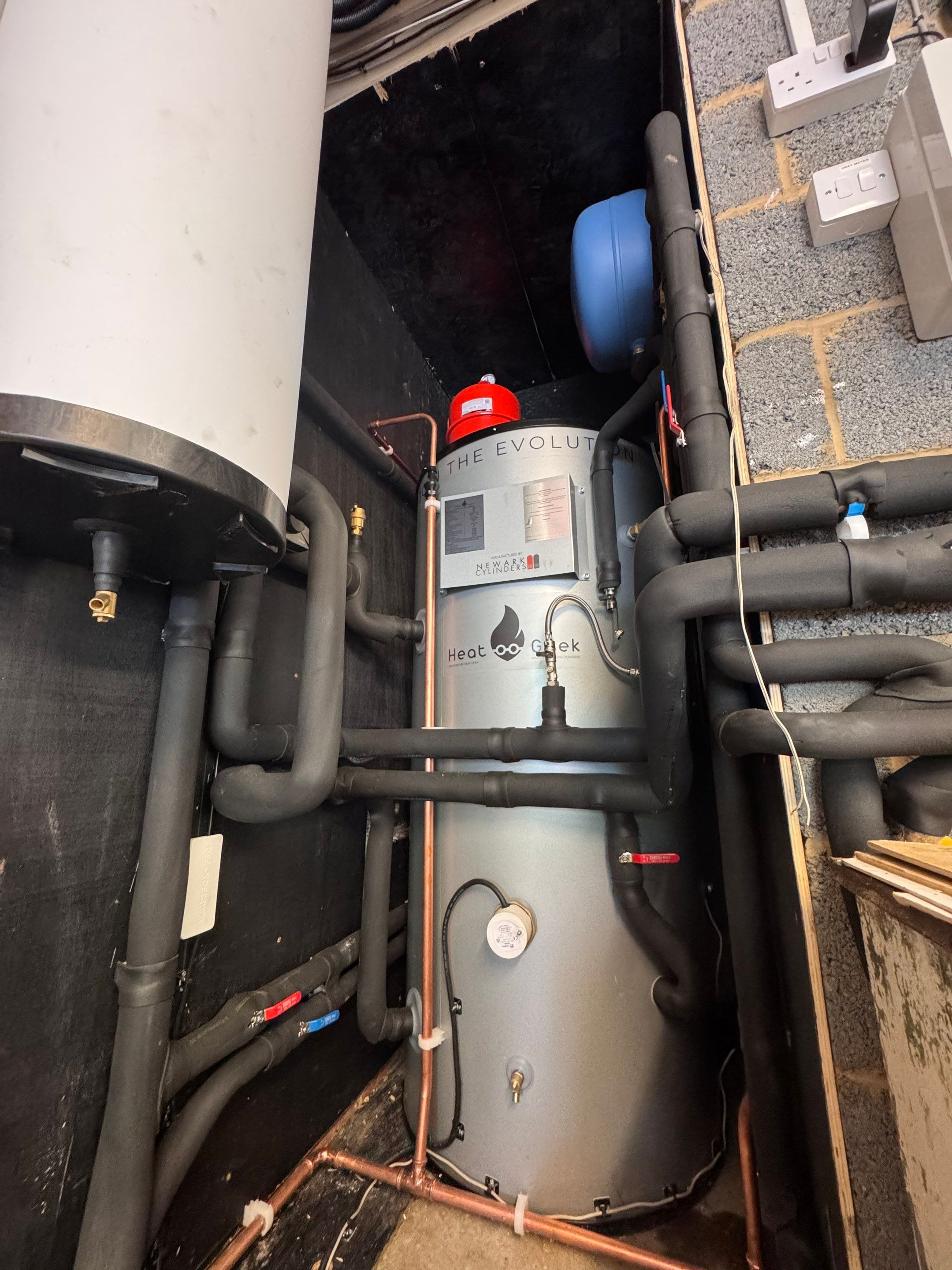 ⚡ Project Spotlight | Data-Driven Renewable Heating by Elite Services Group Ltd