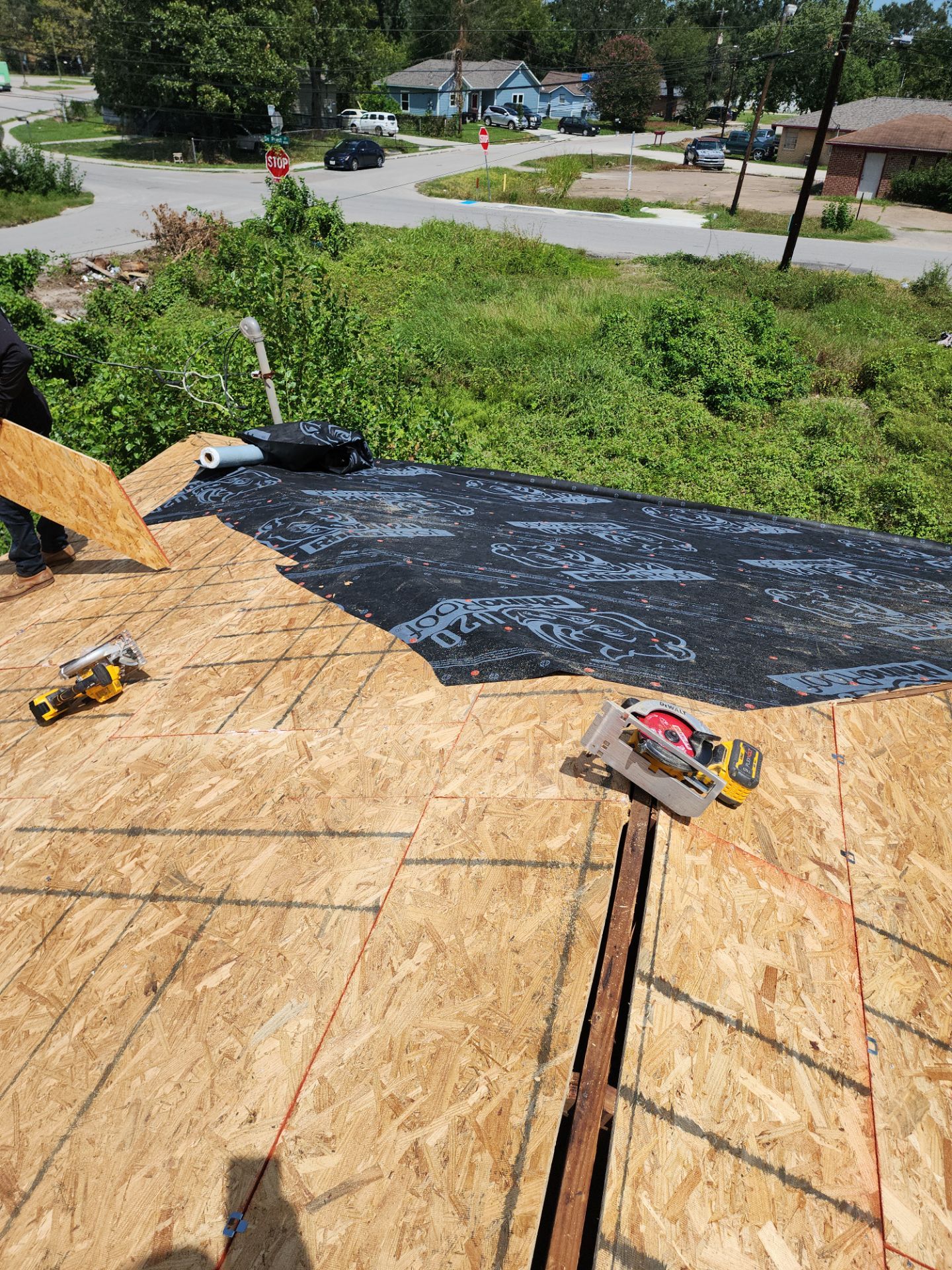 Residential Roofing Installation using Owen's Corning Duration (Lifetime) Shingles by Roof Repair Company