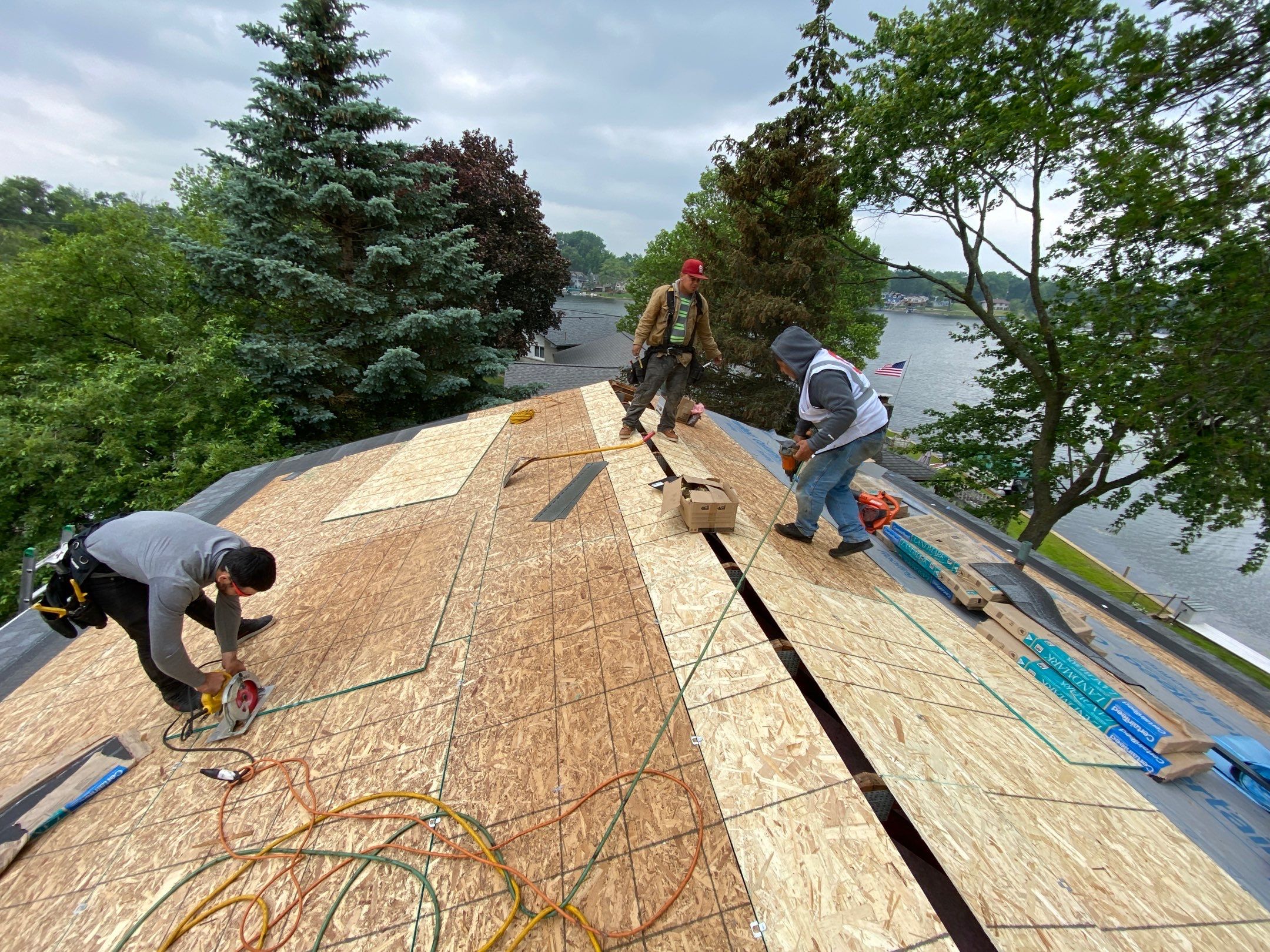 Roof Replacement using CertainTeed Landmark by 180 Contractors