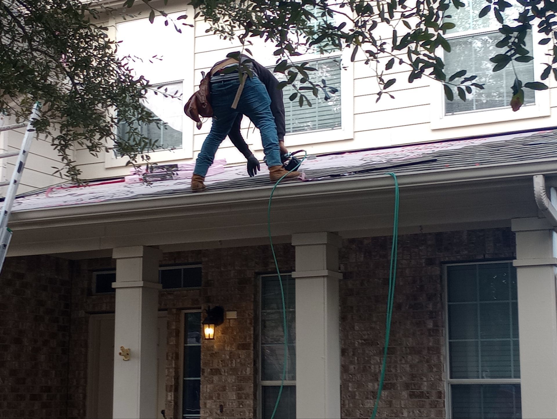 Residential Roofing Installation using Owen's Corning Duration (Lifetime) Shingles by Roof Repair Company