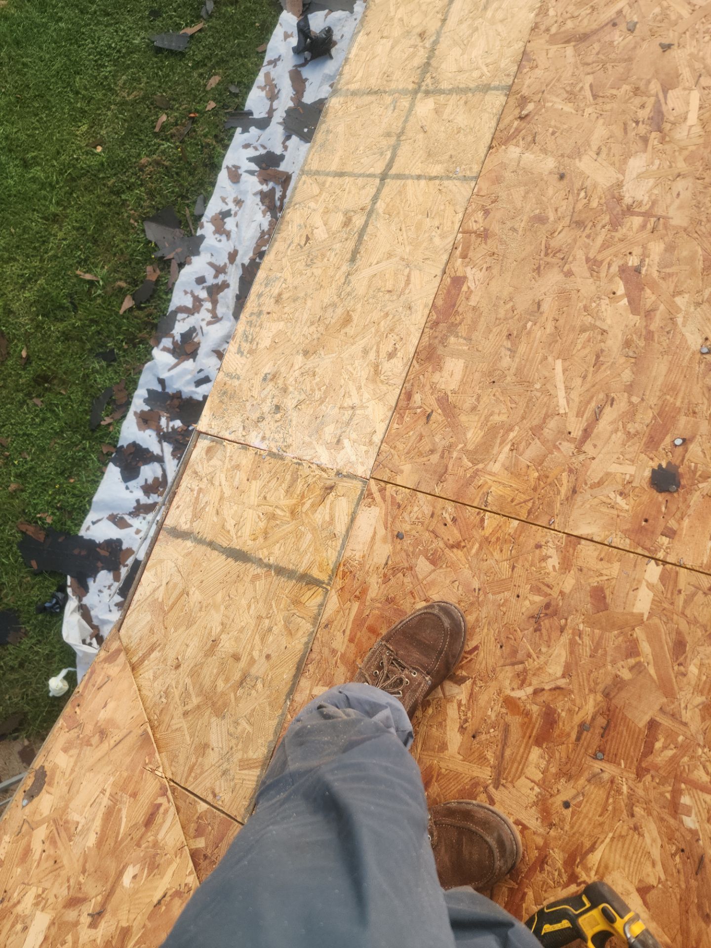 Residential Roofing Installation using Owen's Corning Duration (Lifetime) Shingles by Roof Repair Company