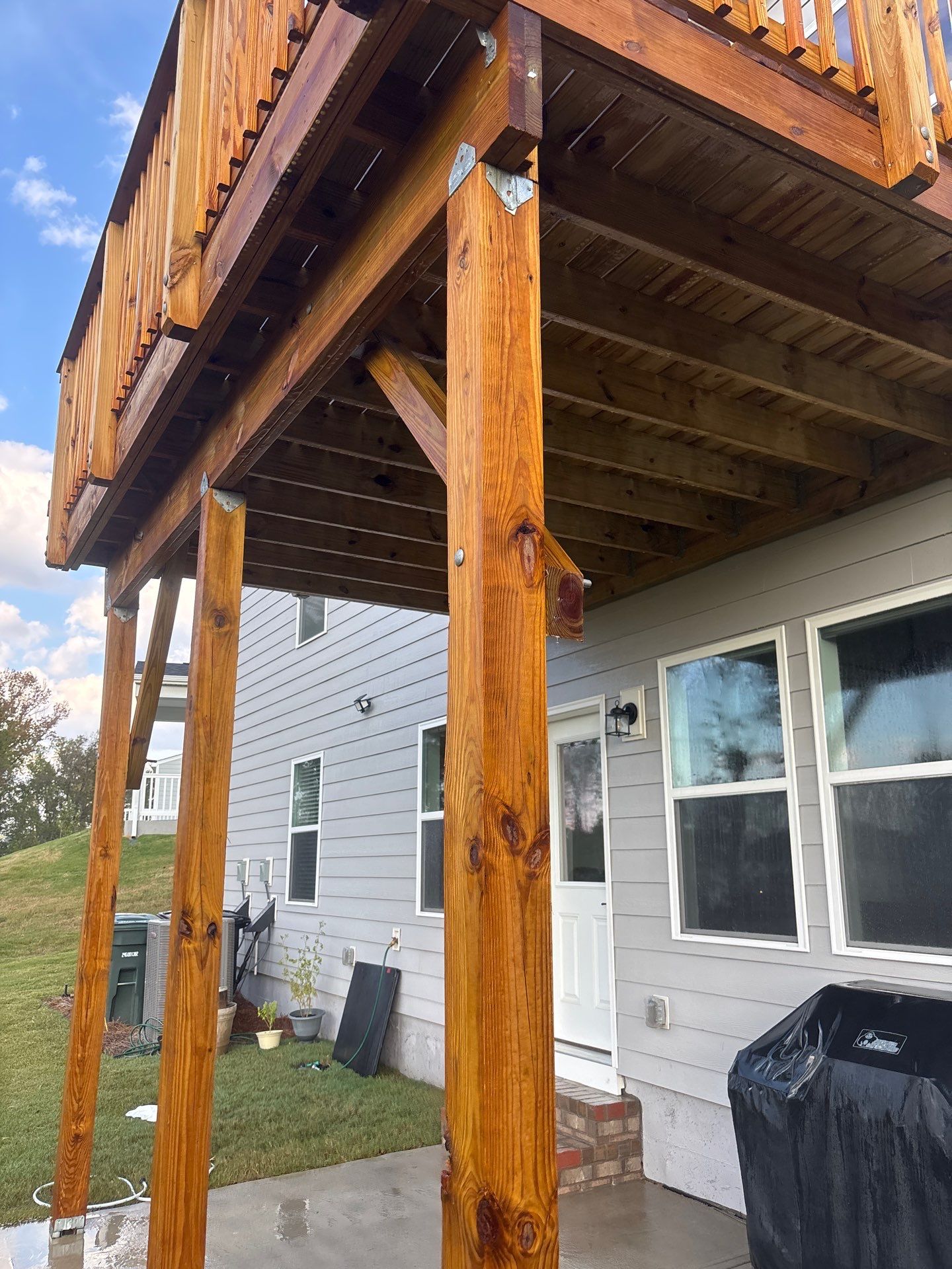 Wood Deck using Wood Sealant by DuraSeal
