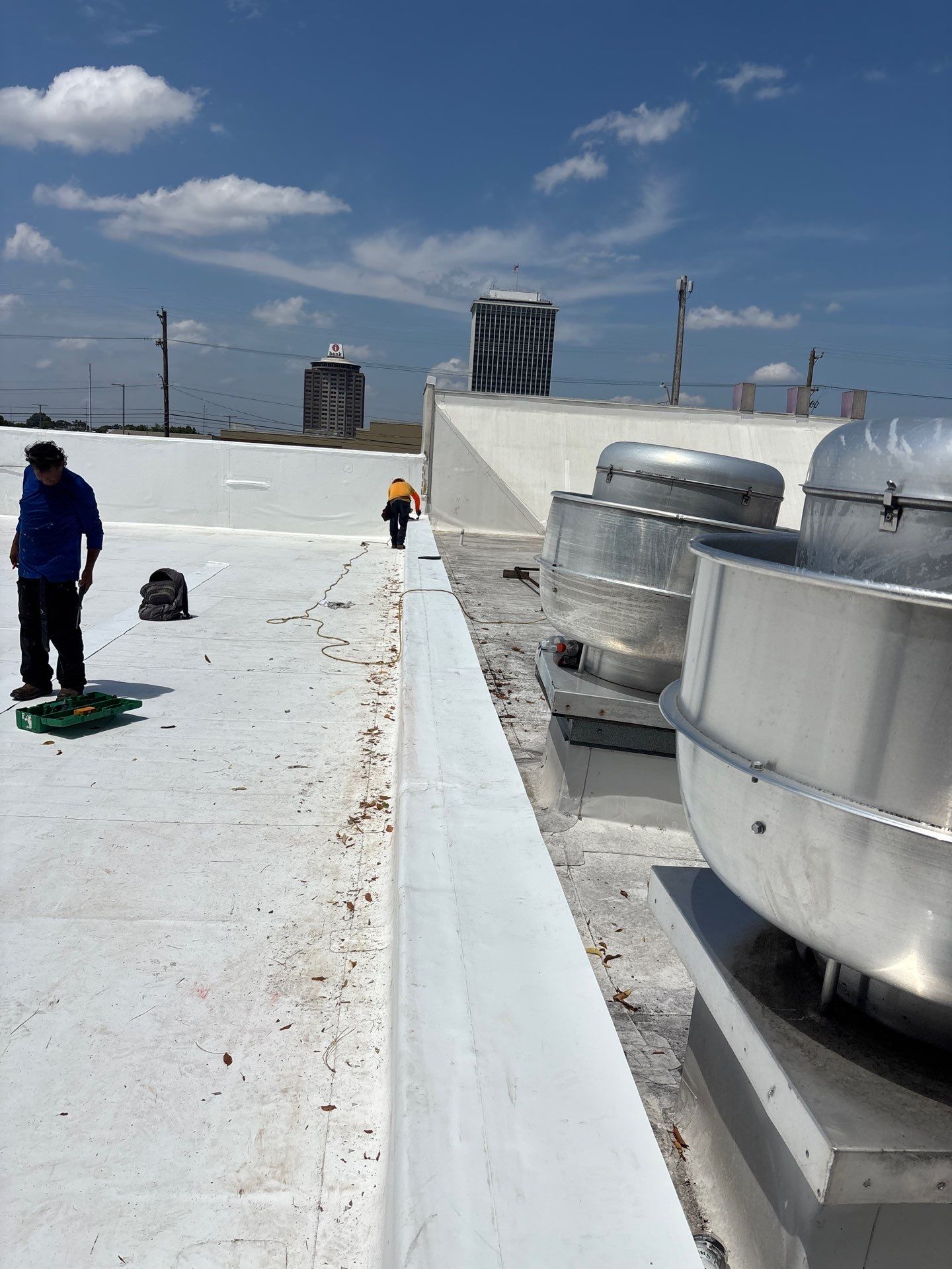 TPO Membrane Roof Replacement for Memphis Commercial Retail Center by Cool Roofs