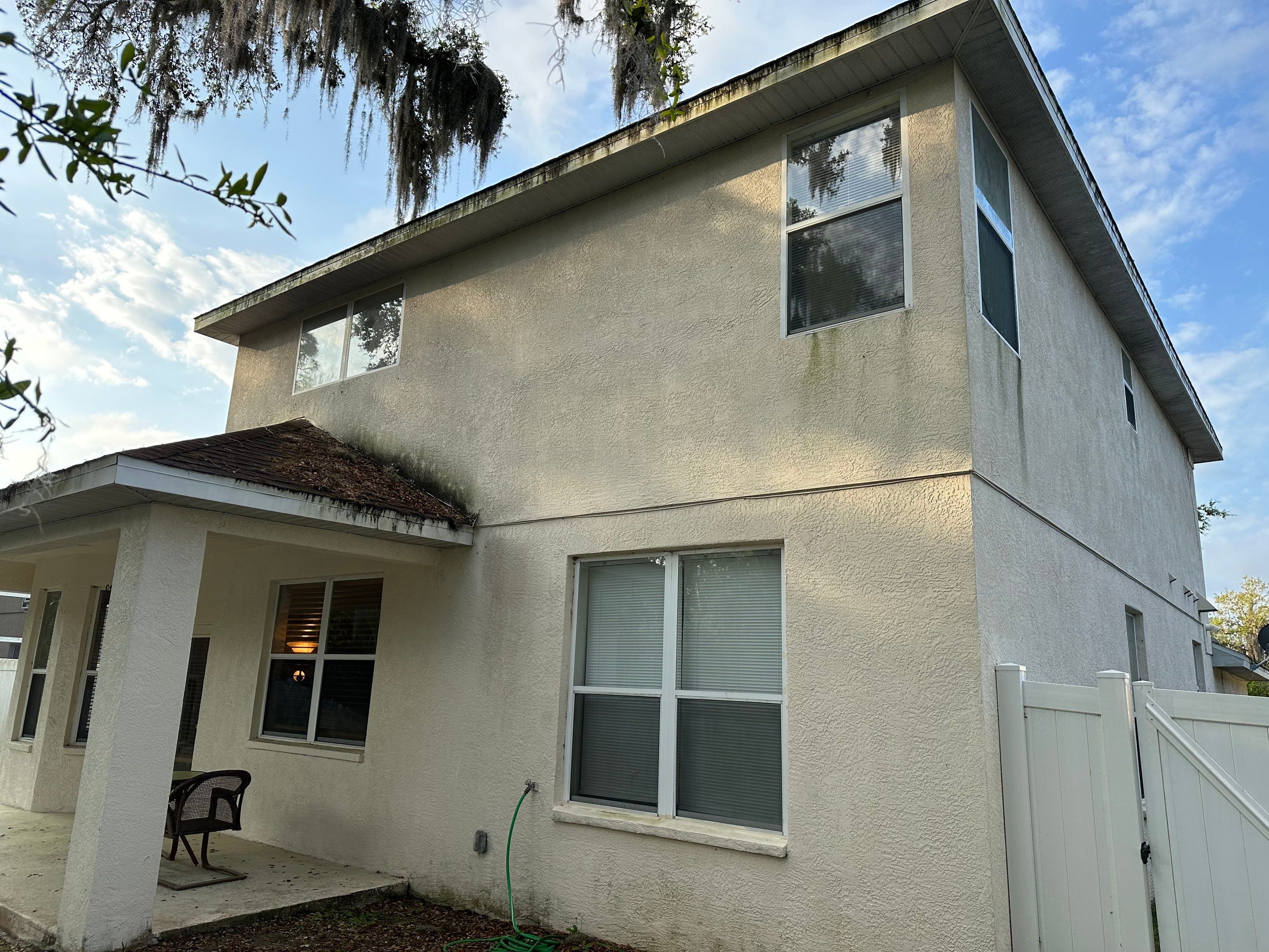 House Wash, Vinyl Fence, Patio, Driveway & Sidewalk Cleaning in Oakley Place, Ellenton, FL | Sunshine AquaWash by Sunshine AquaWash