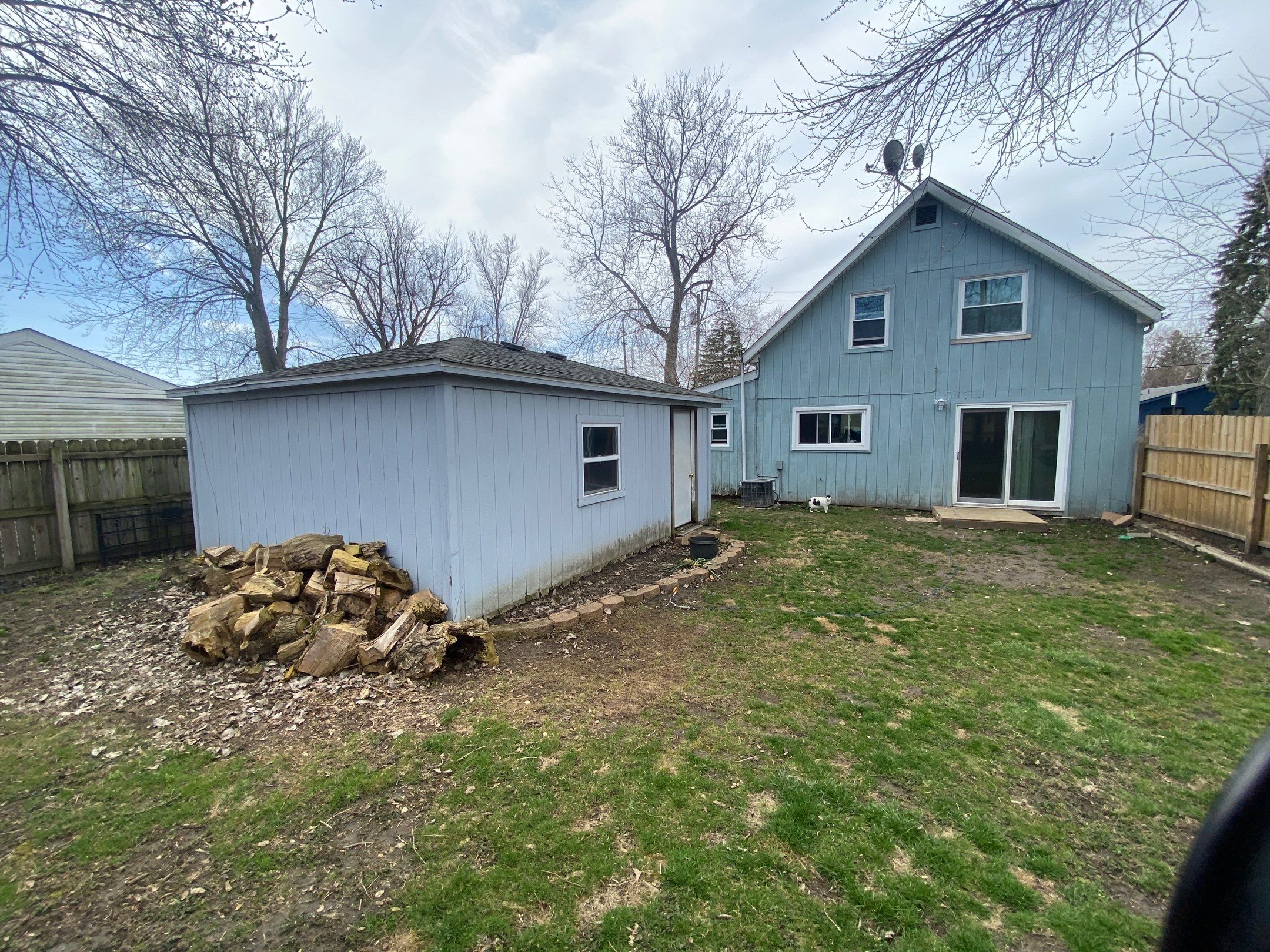 Siding Replacement using CertainTeed Restoration Classis D4 by 180 Contractors