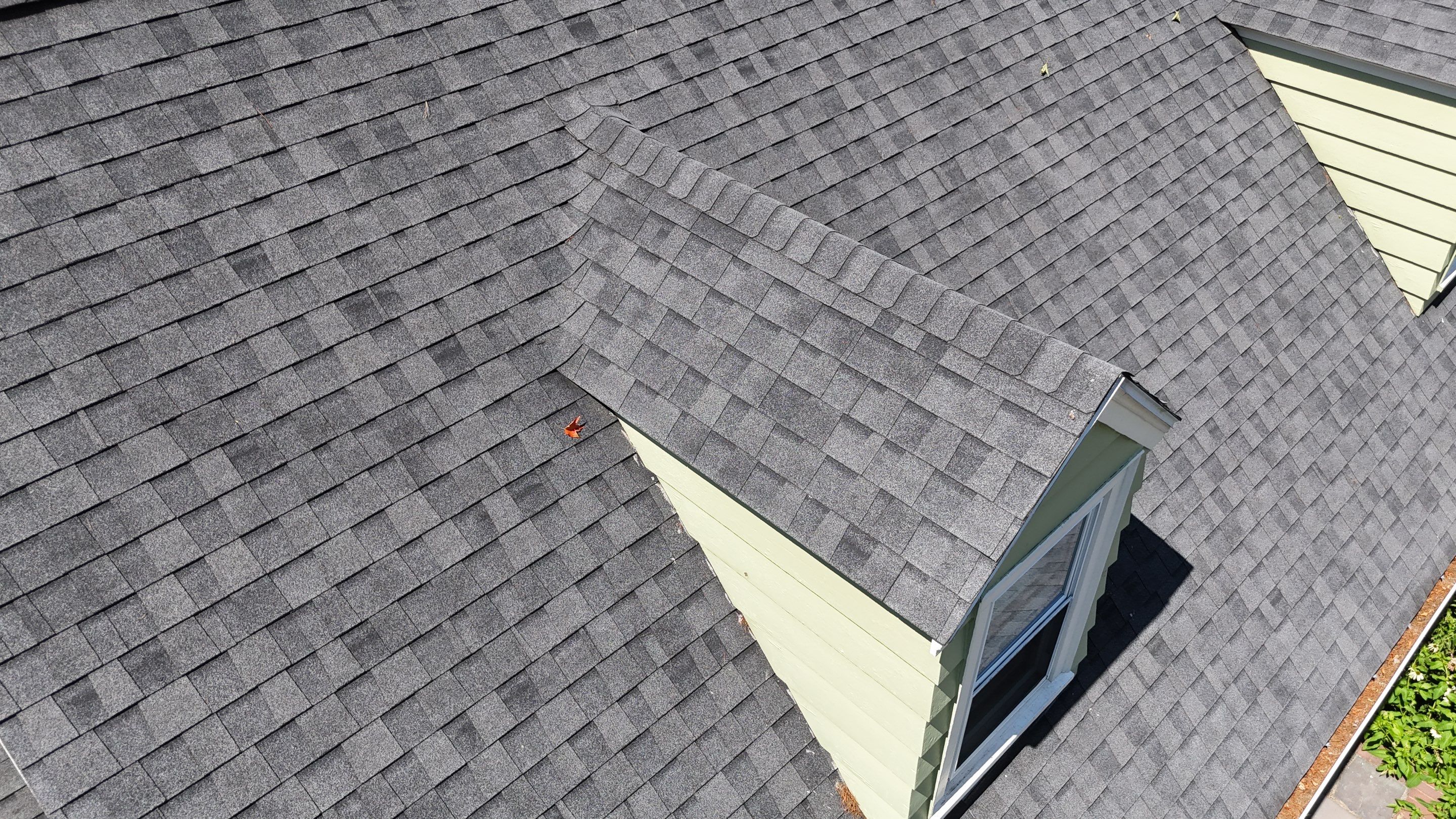 Roof Soft Wash & Gutter Cleaning – Maynard, MA by Mighty Dog Roofing of Greater Middlesex County
