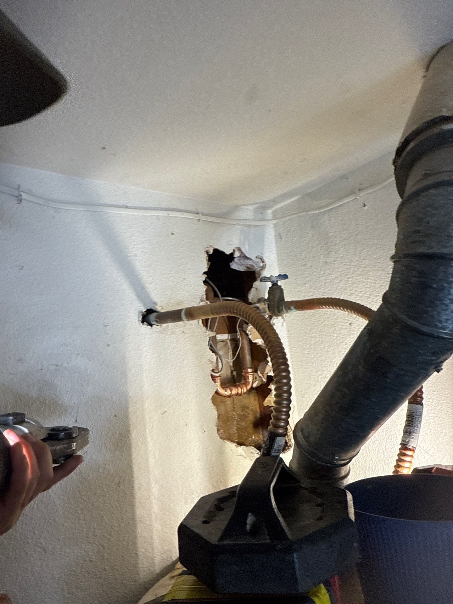  bursted pipe by Us Plumbing 