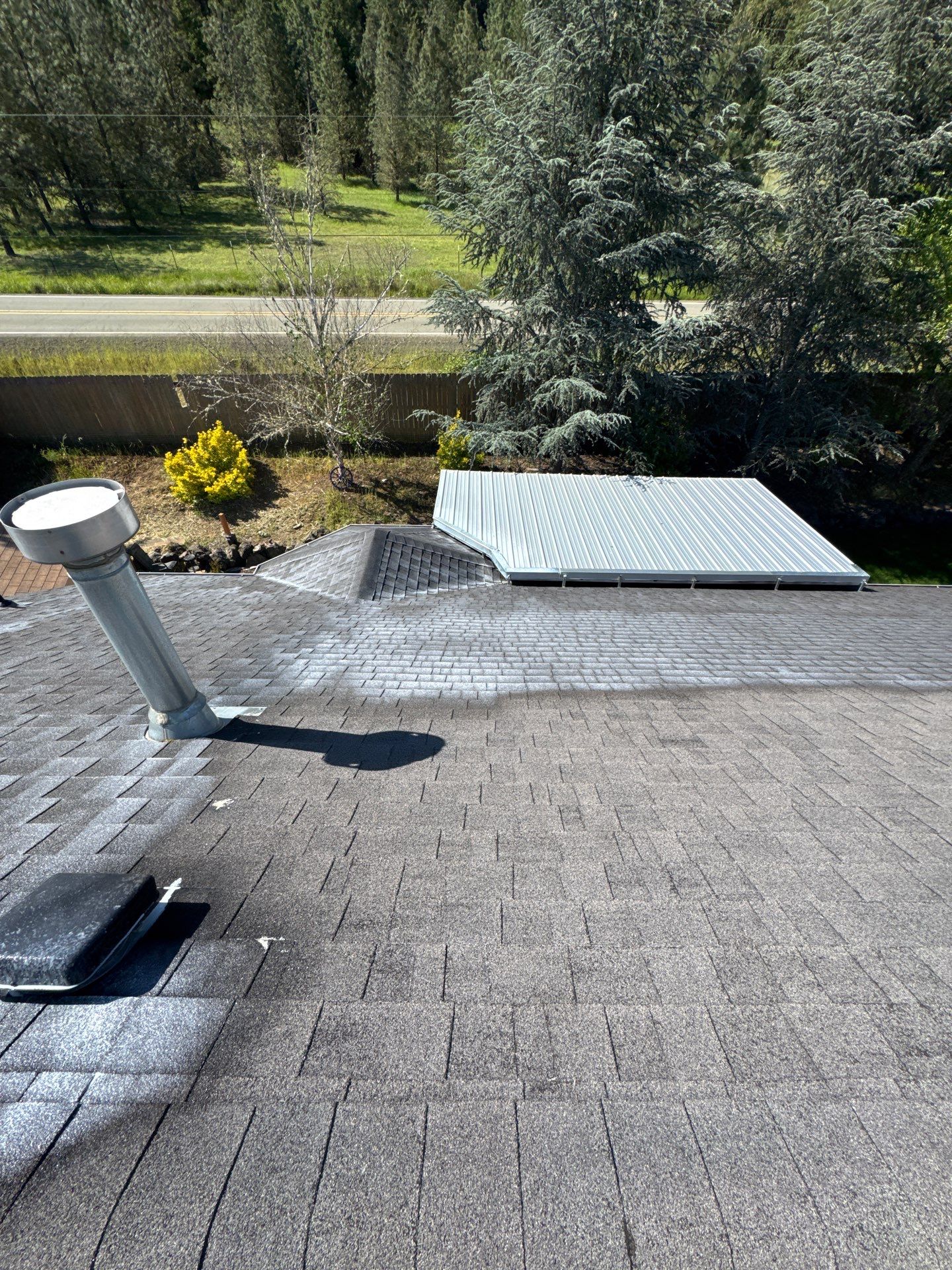 Project in Sutherlin by Roof Maxx of Grants Pass