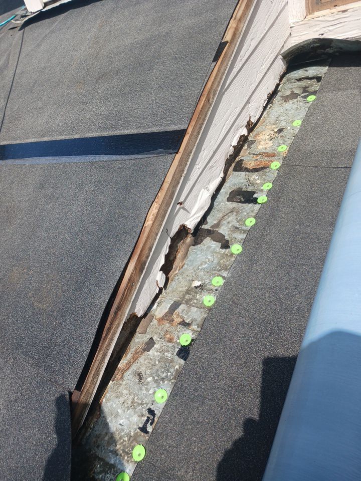 Grey is the new Black by Bayfront Roofing and Construction