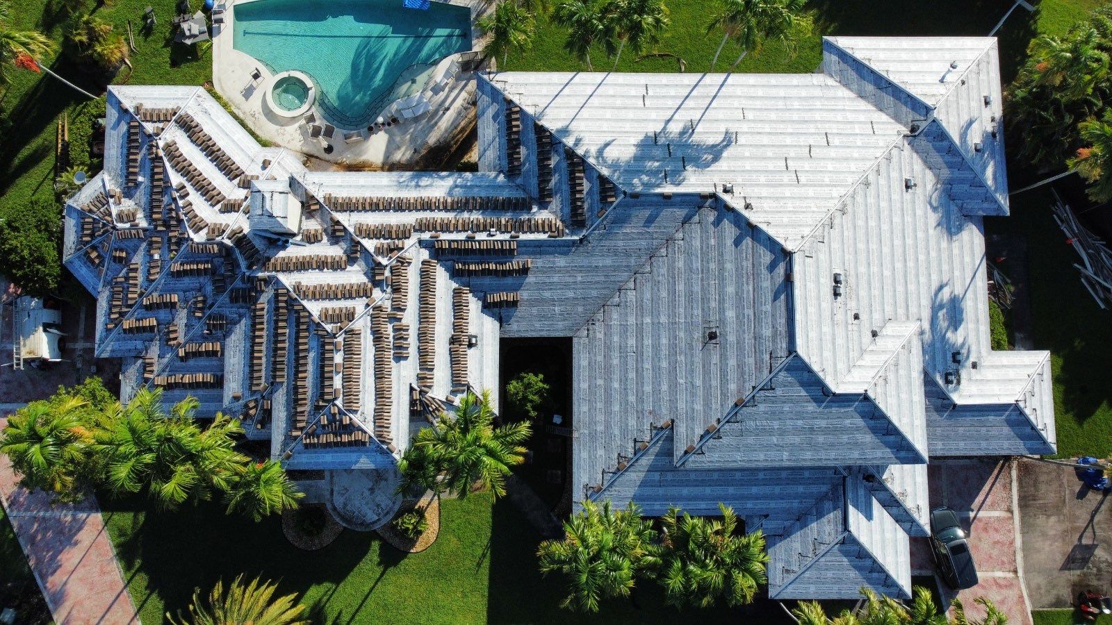 Peppertree Circle West, Davie, FL by G&J Roofing 