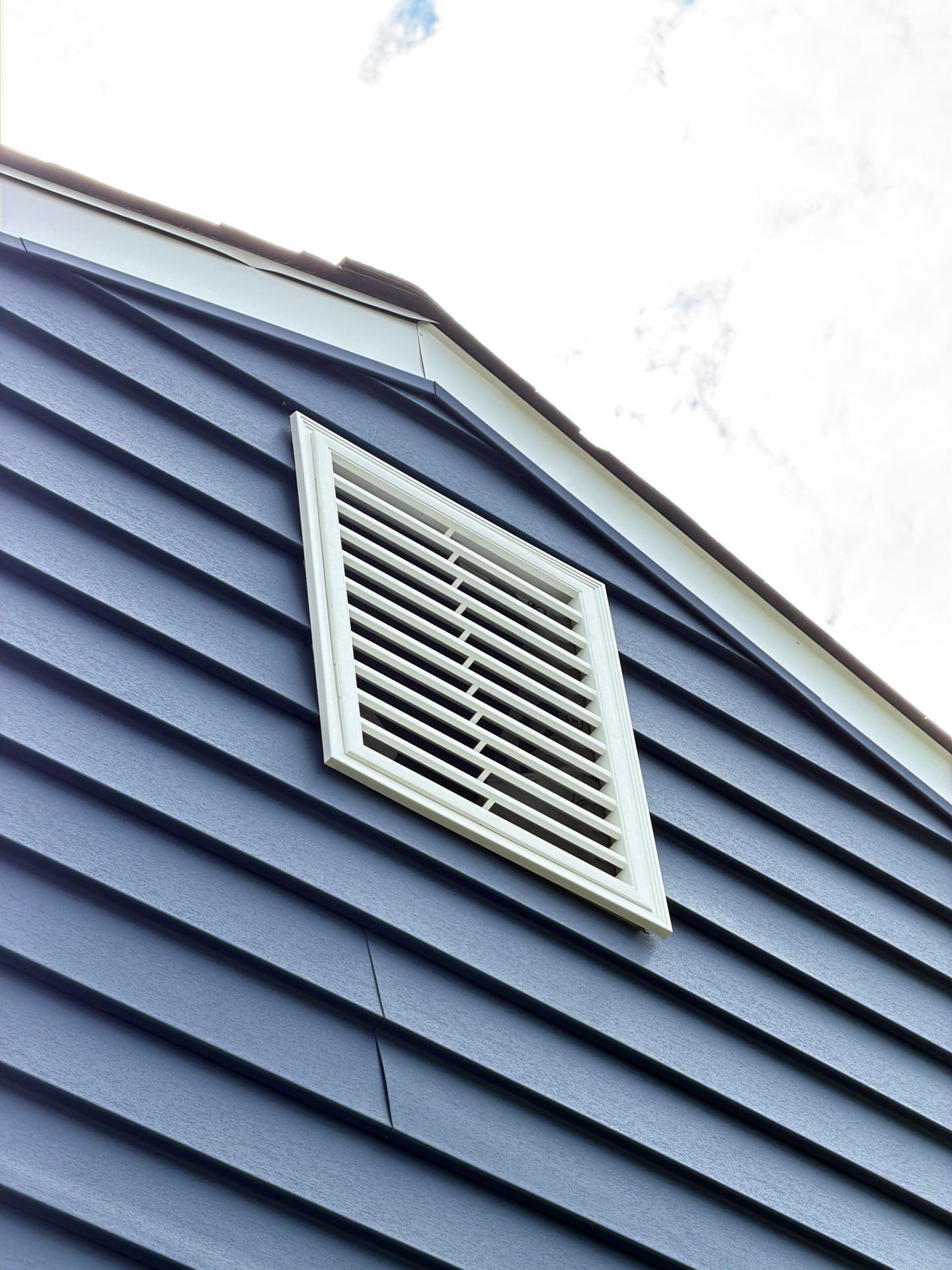 Full House Siding Renovation with CedarMAX Insulated Provia Siding by Ideal Siding Pittsburgh