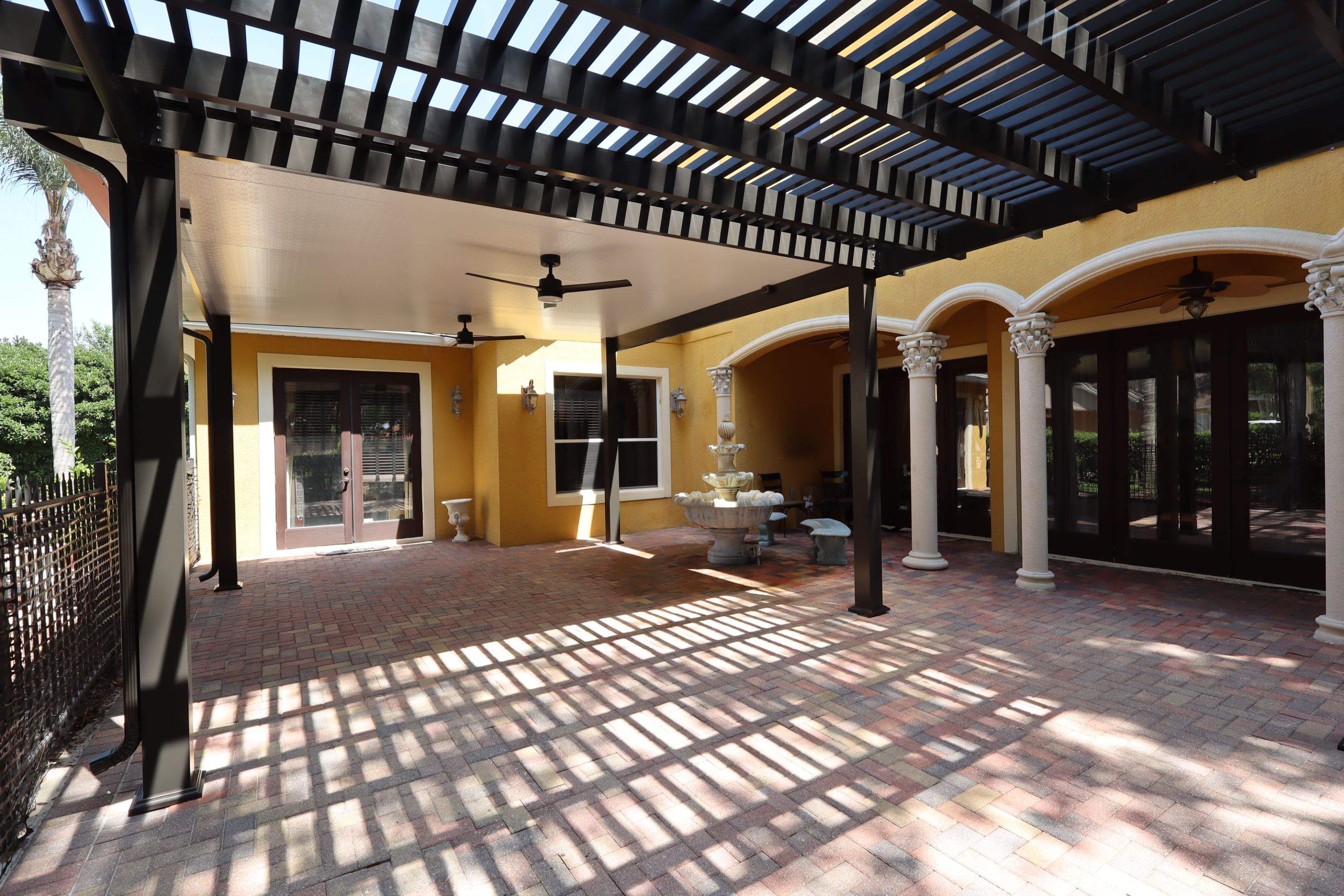 Aluminun patio cover and Pergola using Aluminum by Orlando pergolas