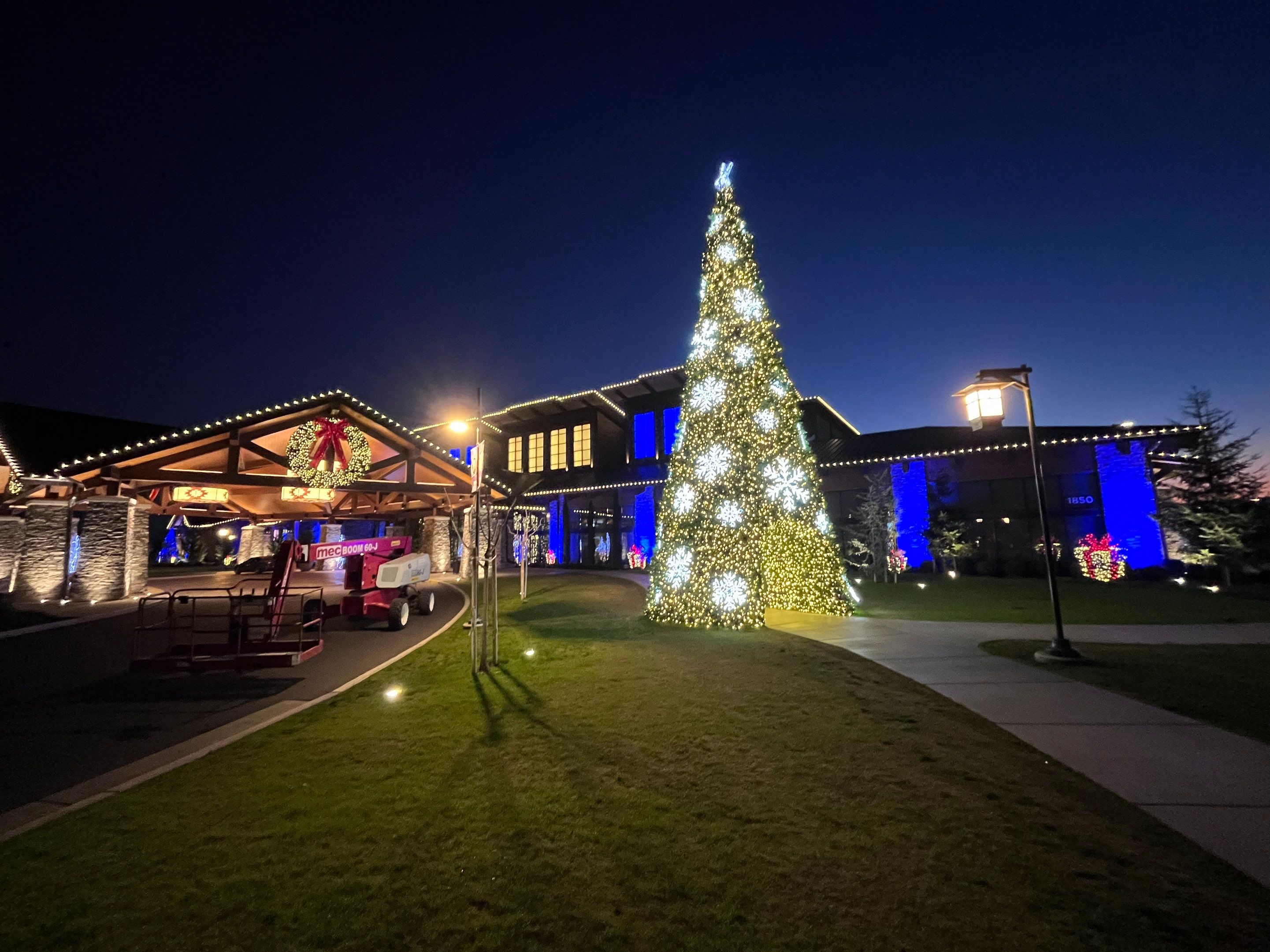 EMC by Kaylor Landscape inc.