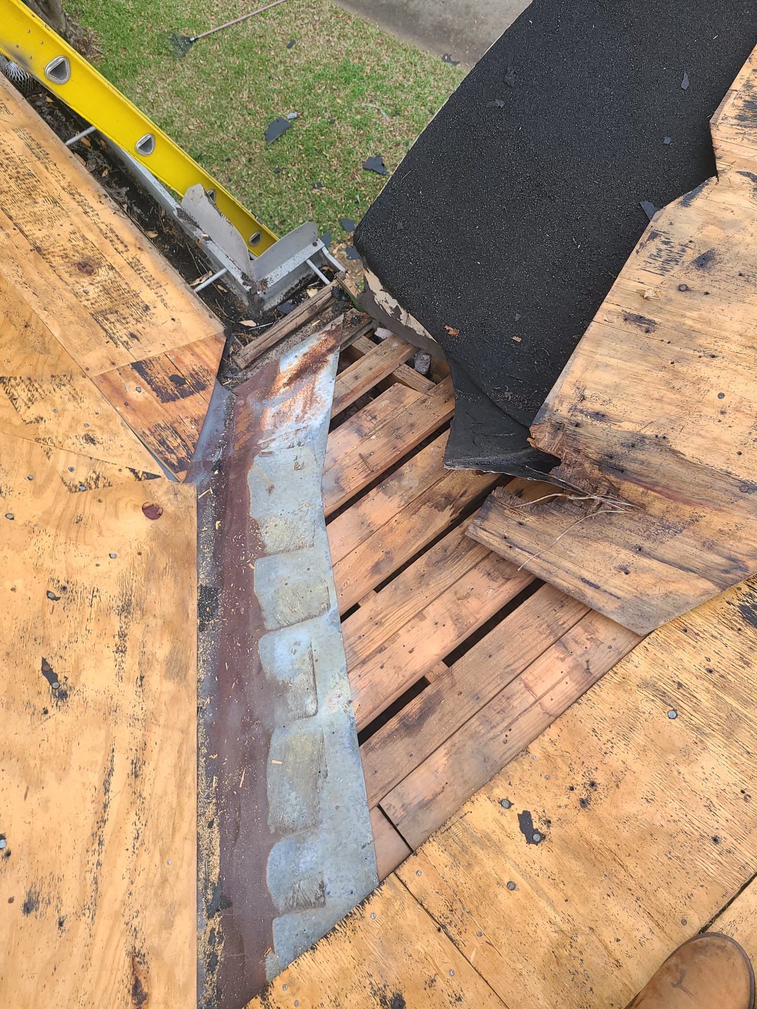 Residential Roofing Repair using Owen's Corning Duration (Lifetime) Shingles by Roof Repair Company