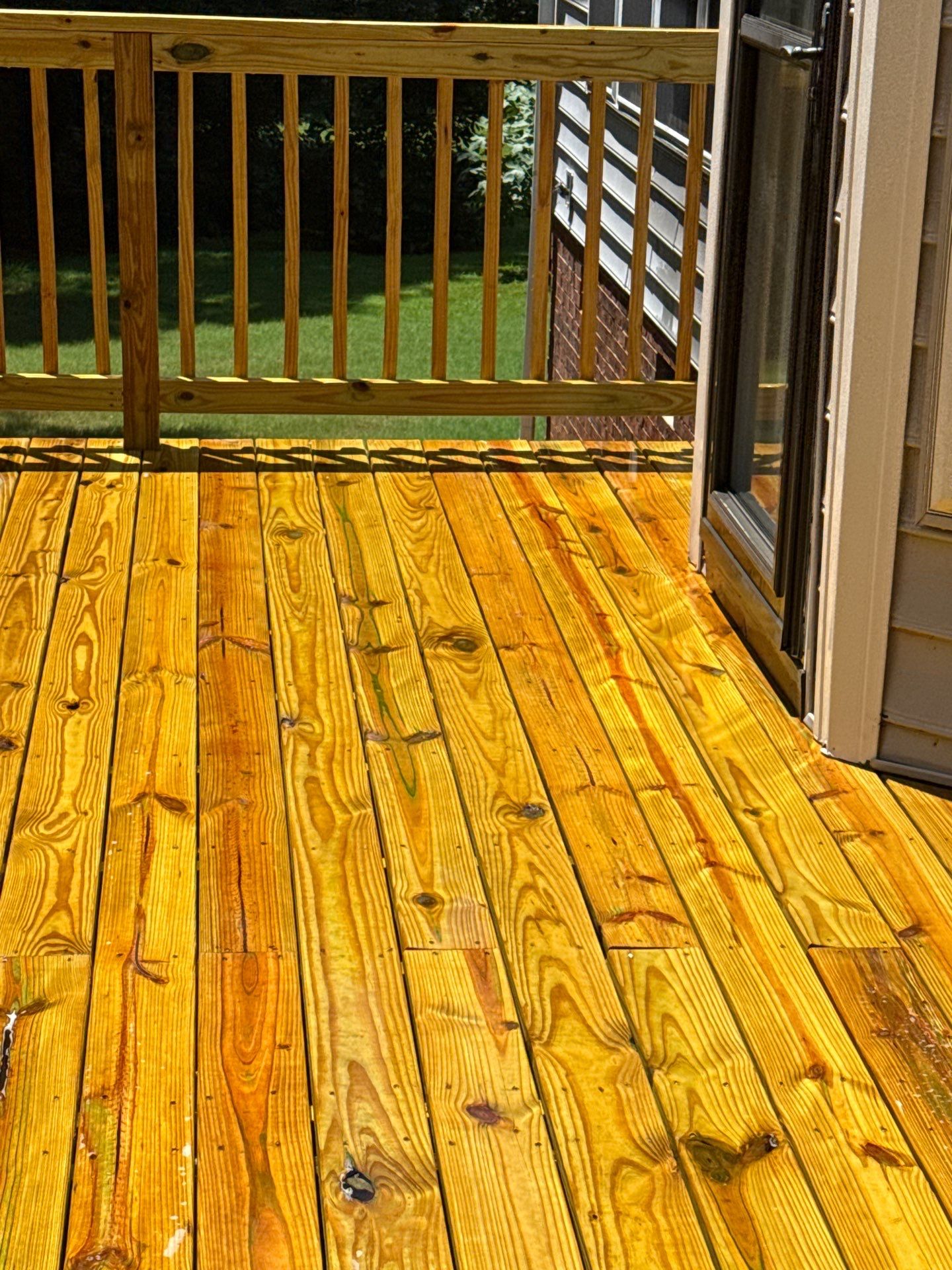 Wood Deck using Wood Sealant by DuraSeal