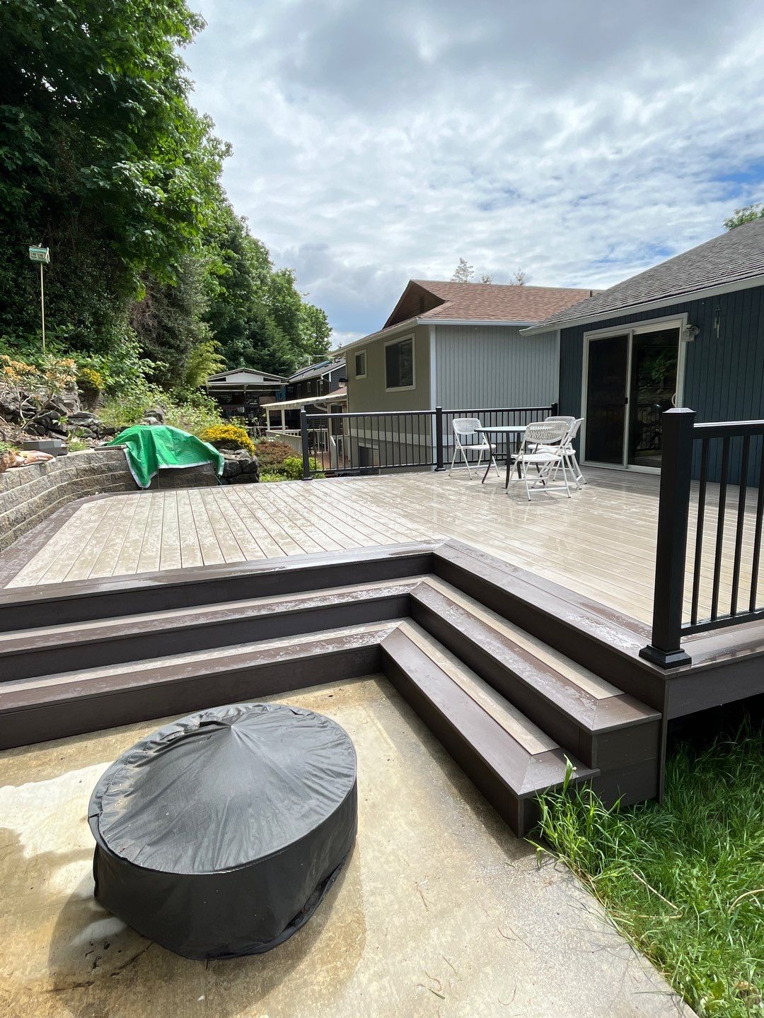 Back Deck in Seattle by Alki deck builders 