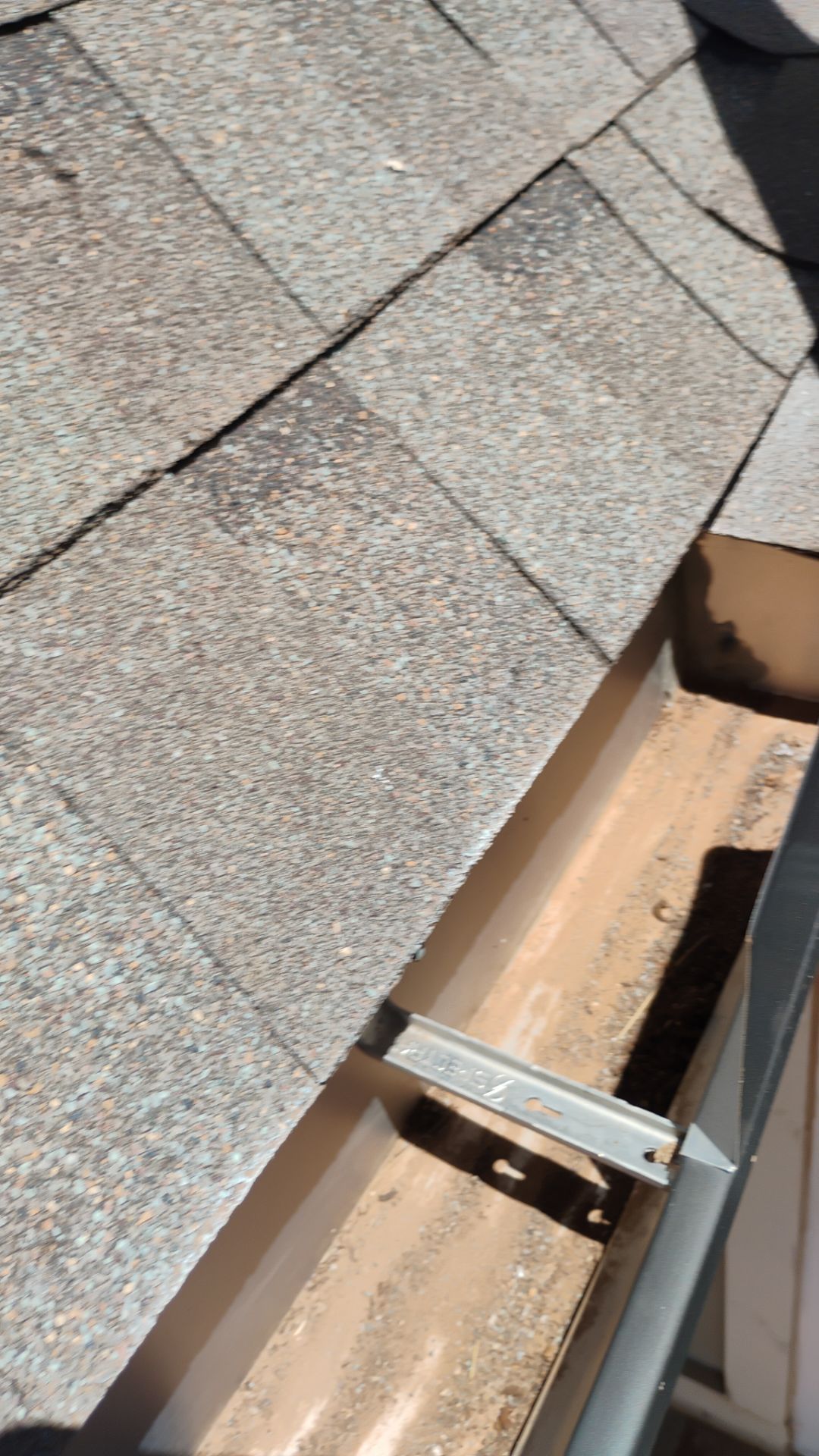 HOA gutter cleaning after photo.