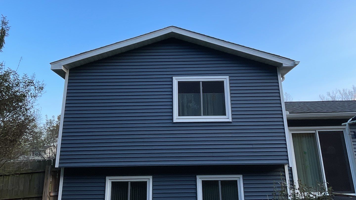 Siding Replacement using CertainTeed Restoration Classis D4 by 180 Contractors