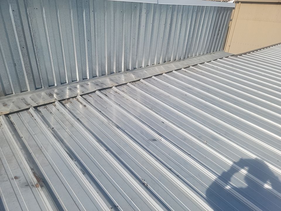 TPO single-ply roofing system using GAF by Straight Edge Roofing Inc