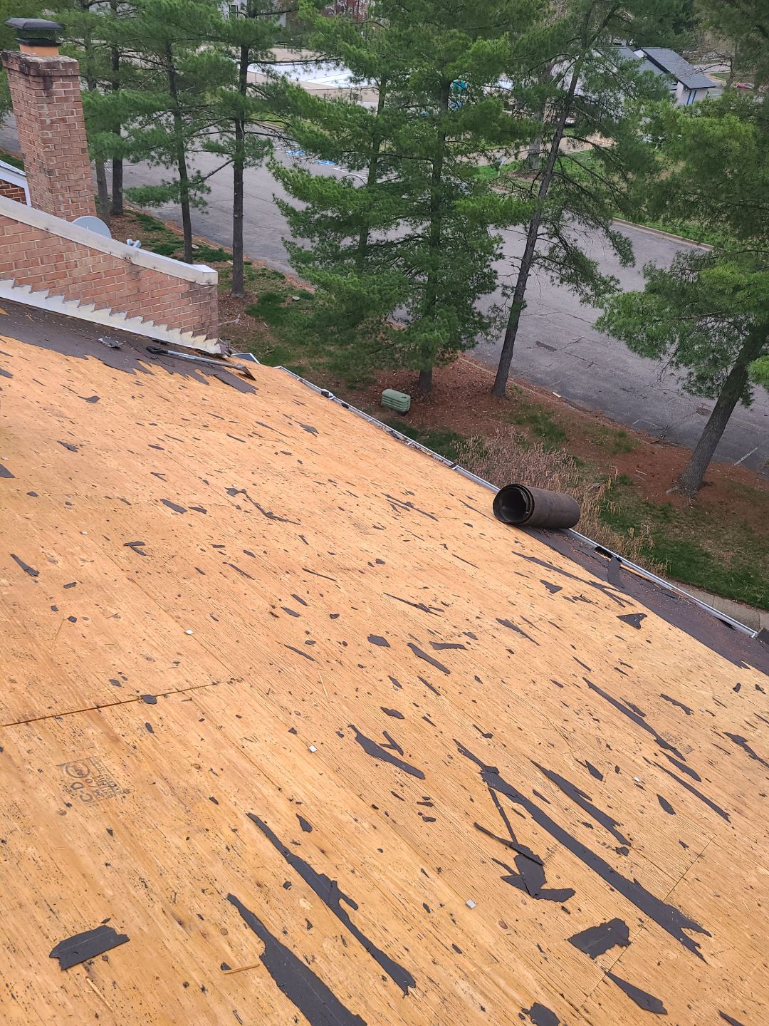 Springfield: Residential Roof Replacement with CertainTeed Landmark Pro in Max Def Red Oak by RM Banning, Inc.