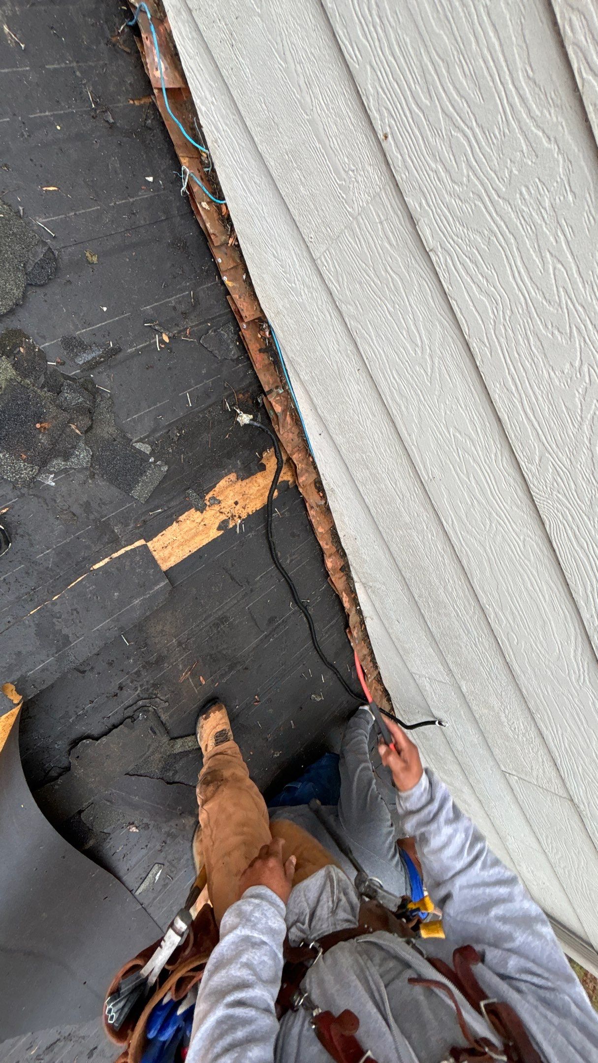 Roof Replacement using Certainteed HD Moire Black by 180 Contractors