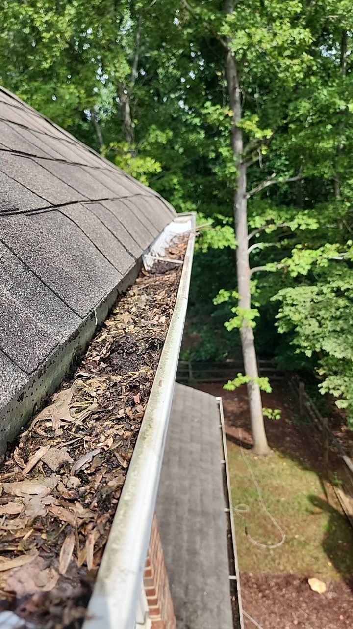 House Wash using cleaner by Power Wash Masters LLC