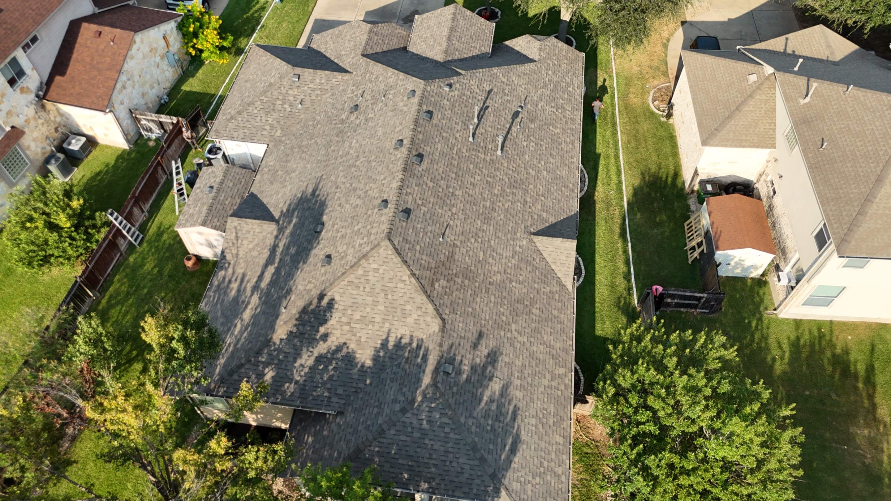 Weathered Wood - Malarkey Vista by RoofsOnly.com