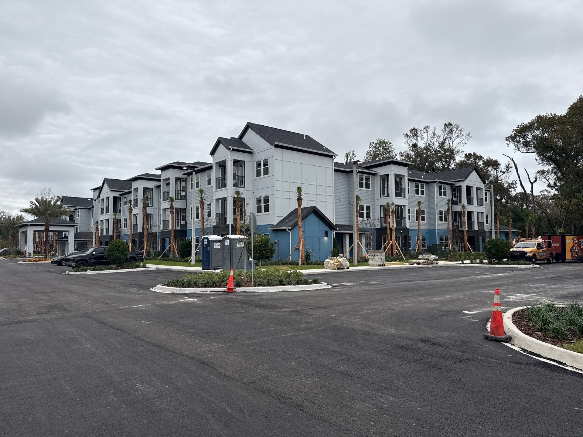 7-Inch Seamless Gutters for Large Roofs in Daytona Beach FL by Gutter Professors