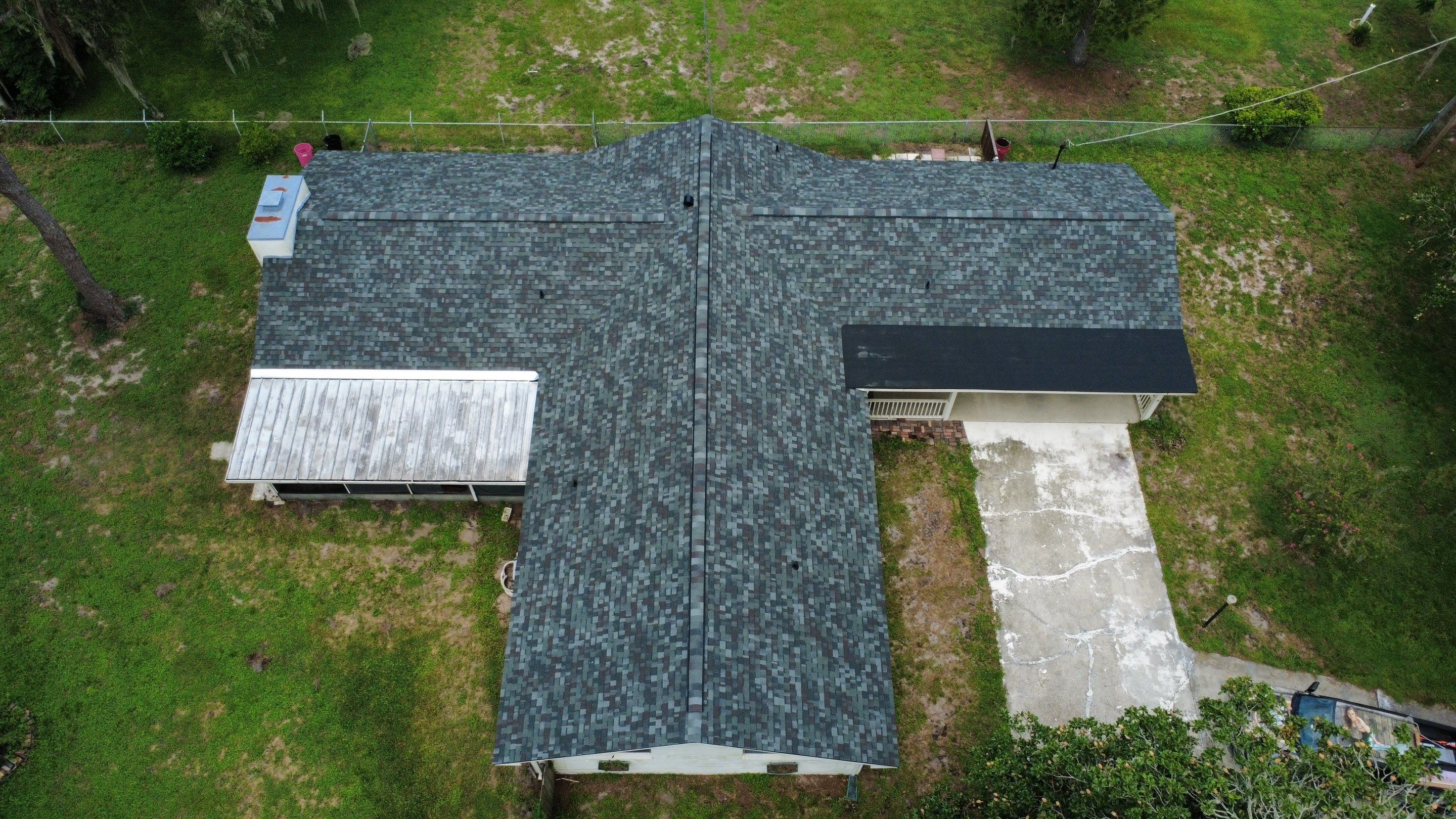 Roof replacement in Lutz, FL by Steadfast Roofing 