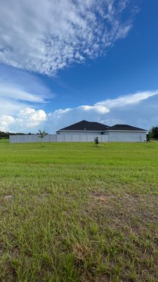 Wimauma, FL 6ft. Tall Slate Gray Vinyl Privacy 