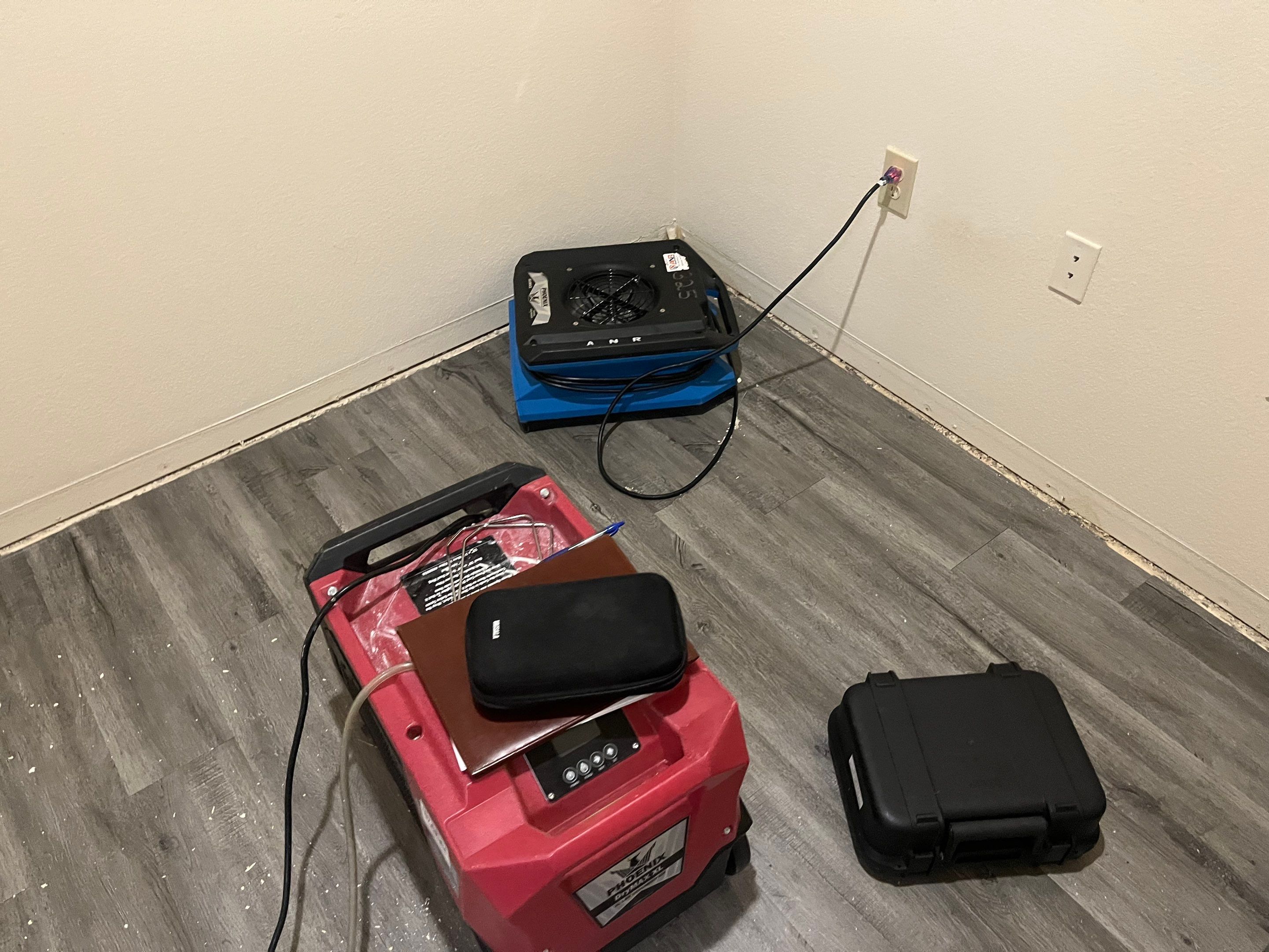 Emergency Service Water Mitigation in Louisville, KY  by ANR Restoration